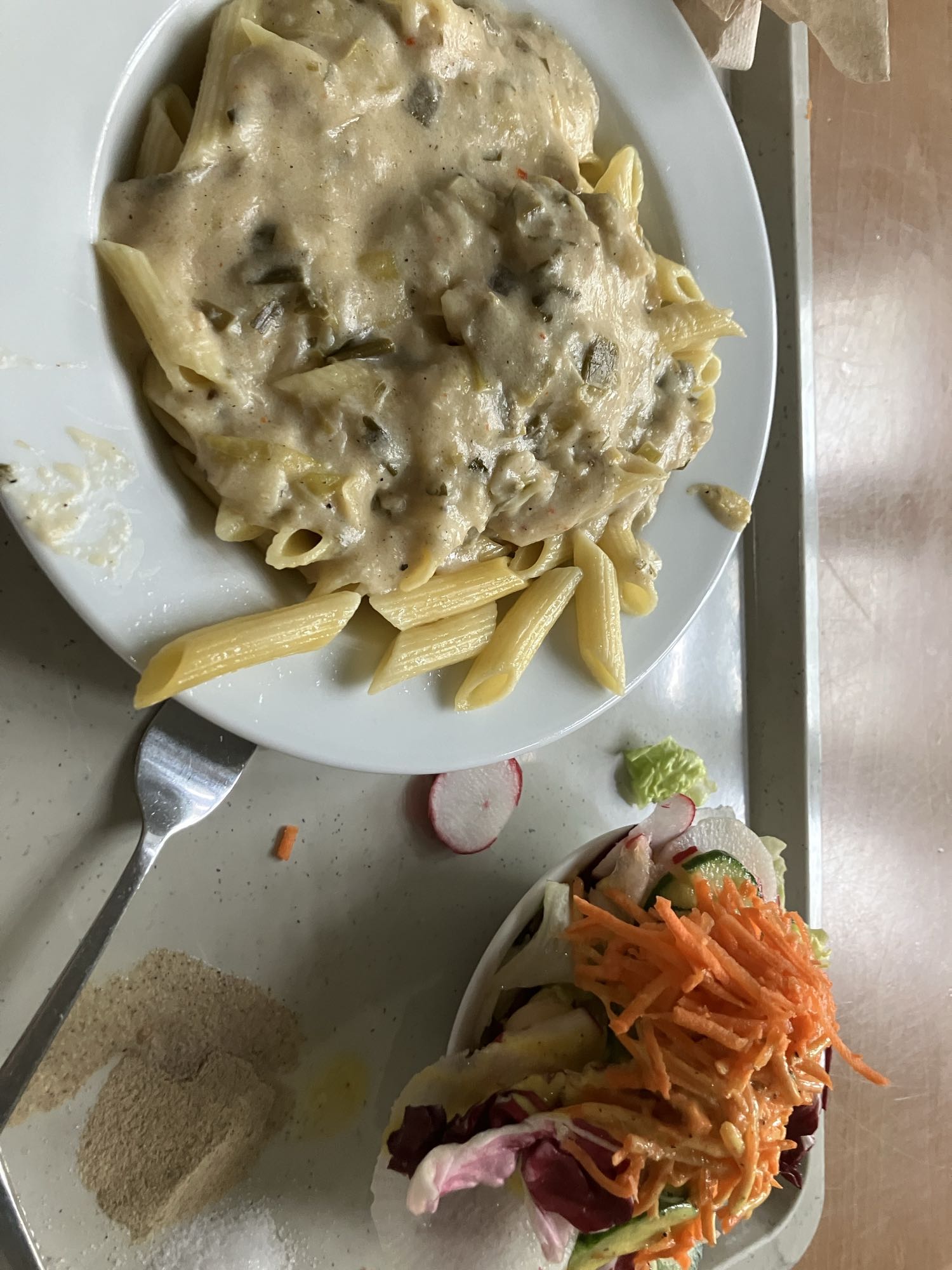 Penne com molho cremoso