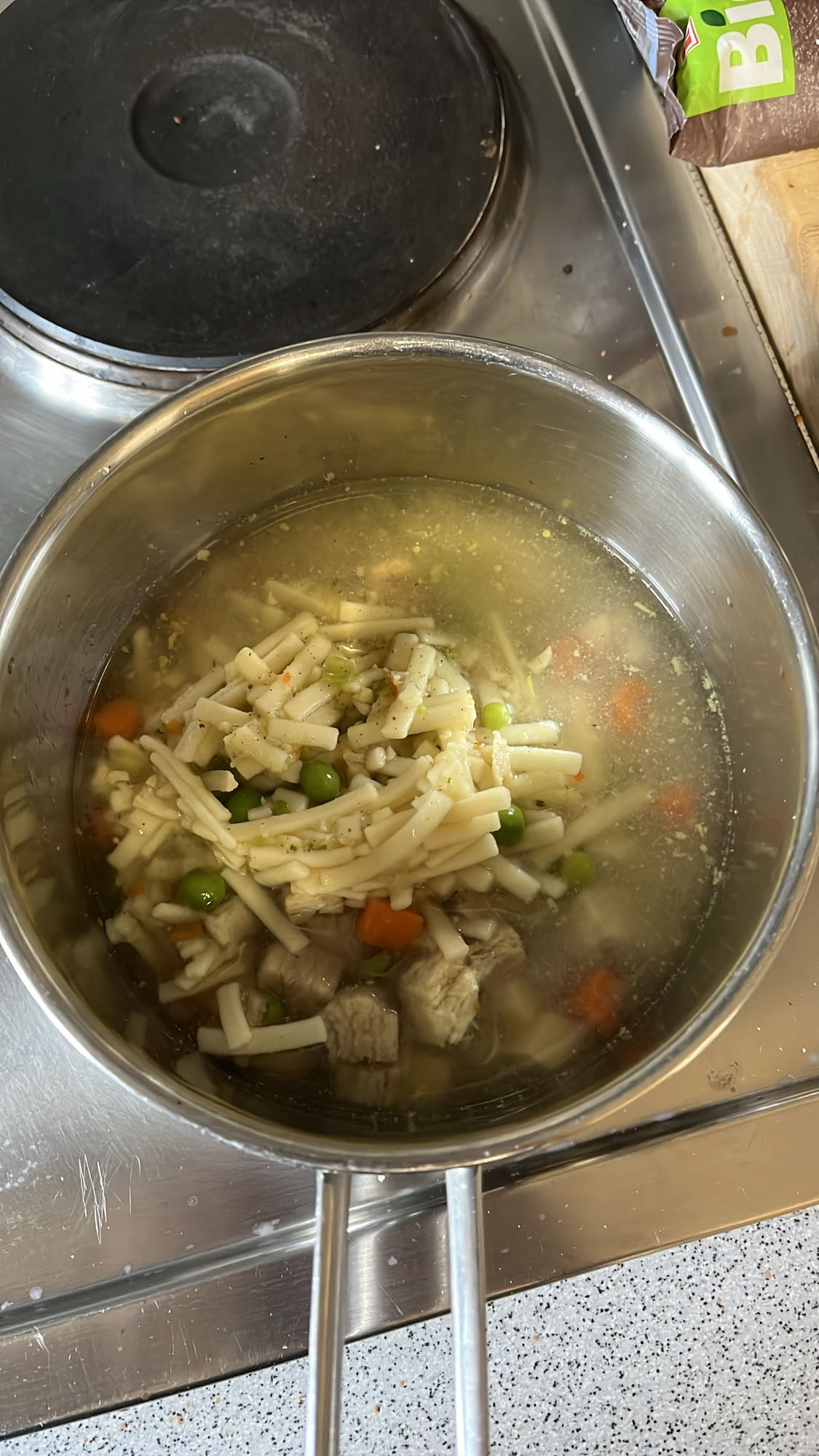Hühnersuppe mit Nudeln