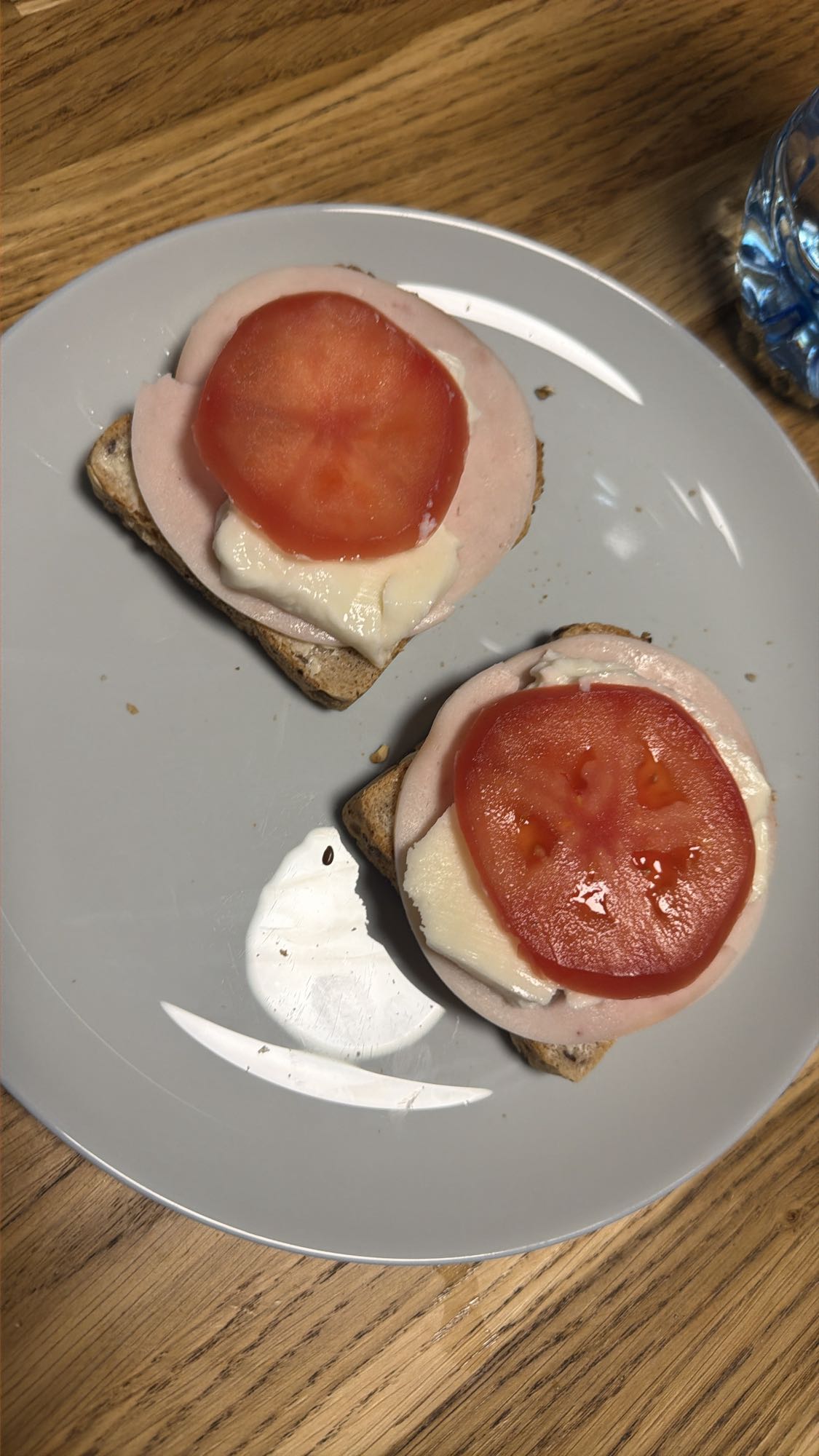 Kanapki z mortadelą