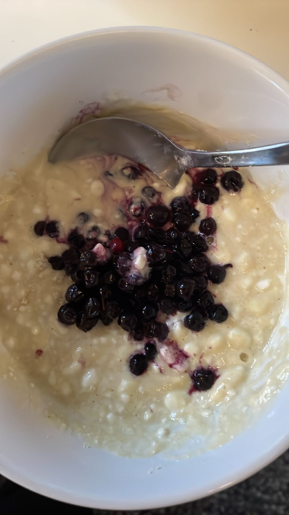 Keso med proteinpulver, blåbär och kvargyoghurt