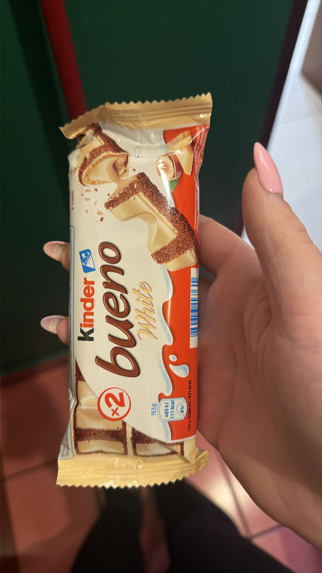 Kinder Bueno White