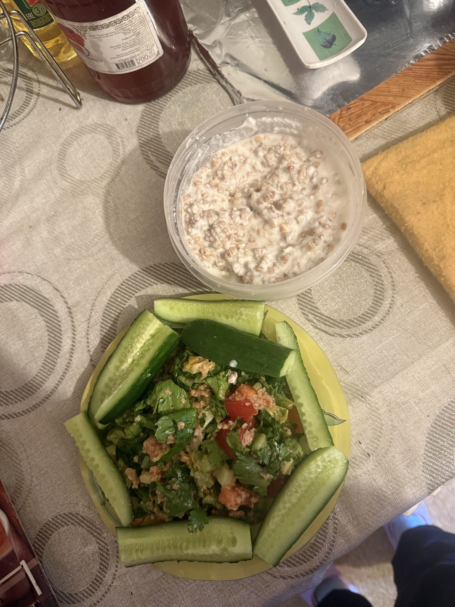 Гречка с салатом