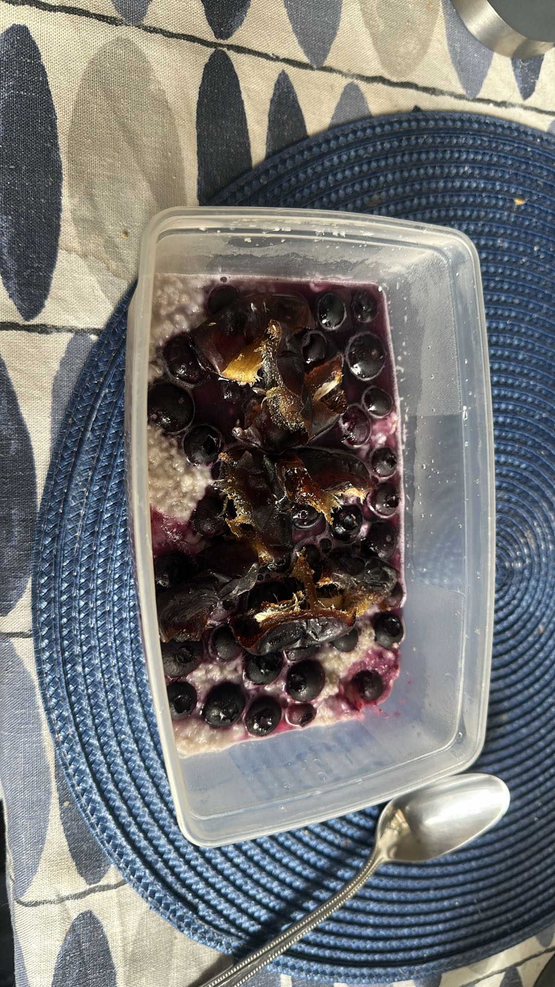 Havregröt med blåbär