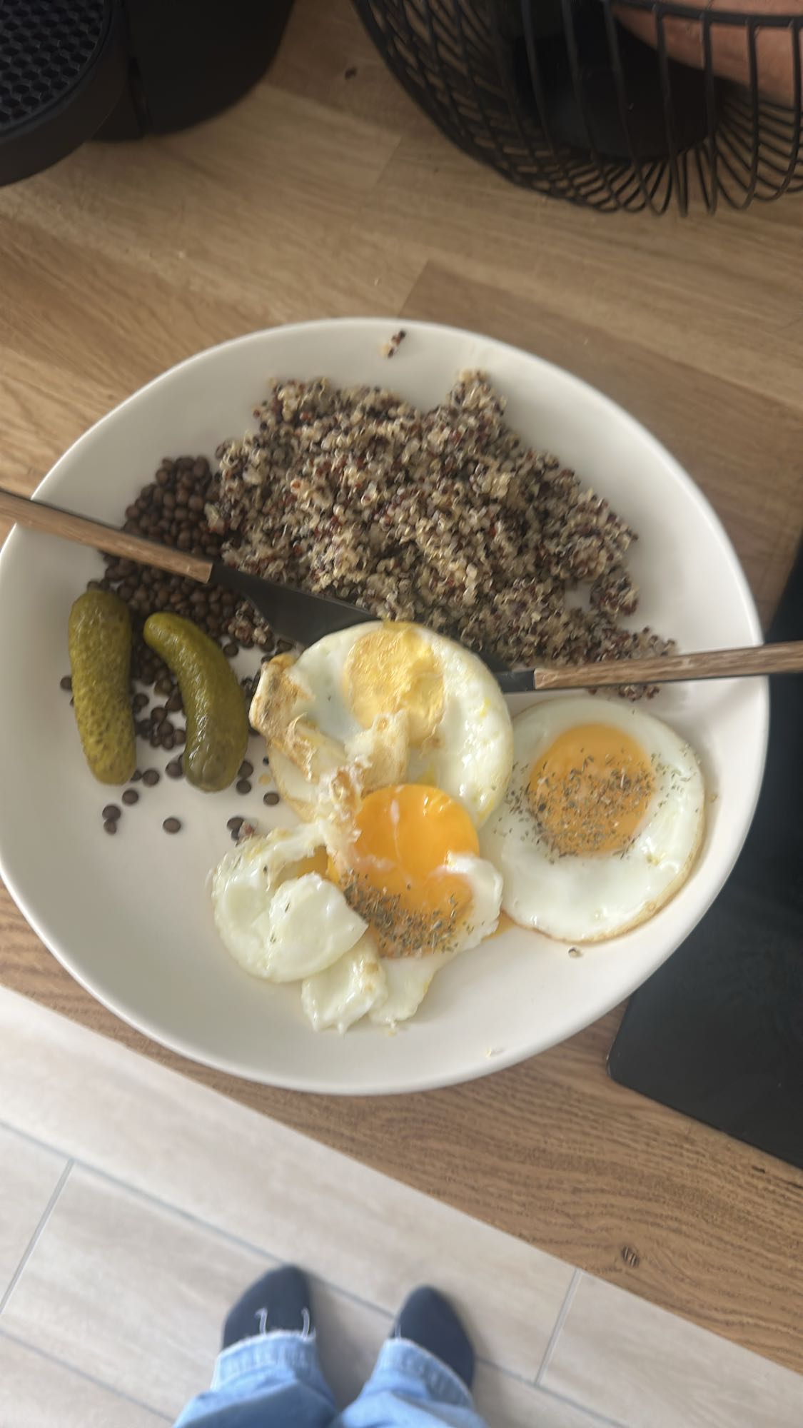Bol quinoa lentilles œufs