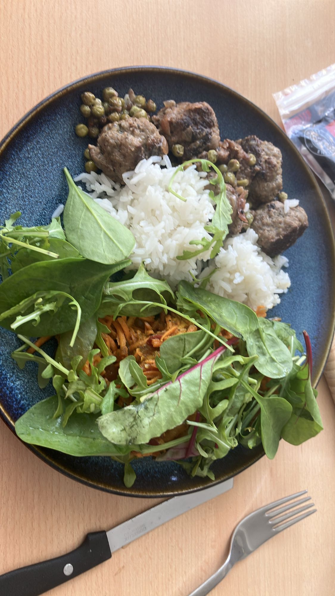 Arroz com almôndegas