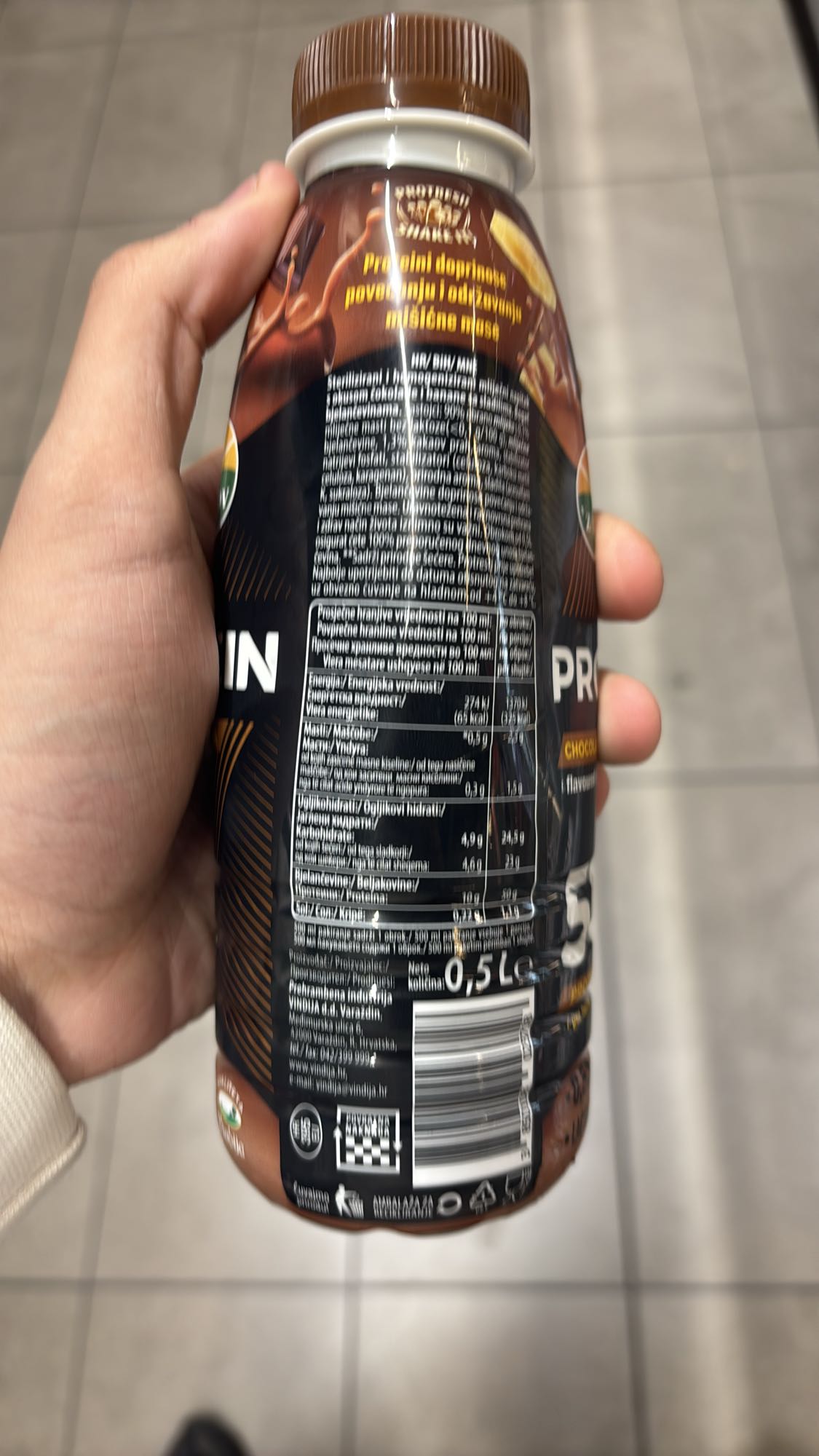 Čokoladni proteinski napitak