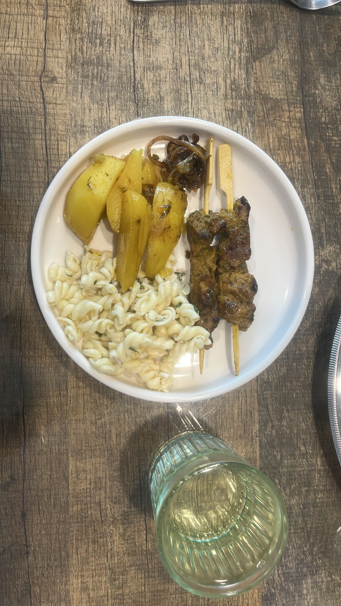 Vleesspies met pasta