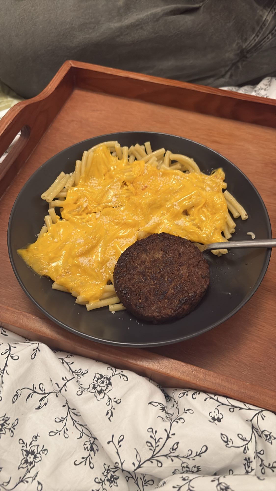 Pâtes au cheddar et steak