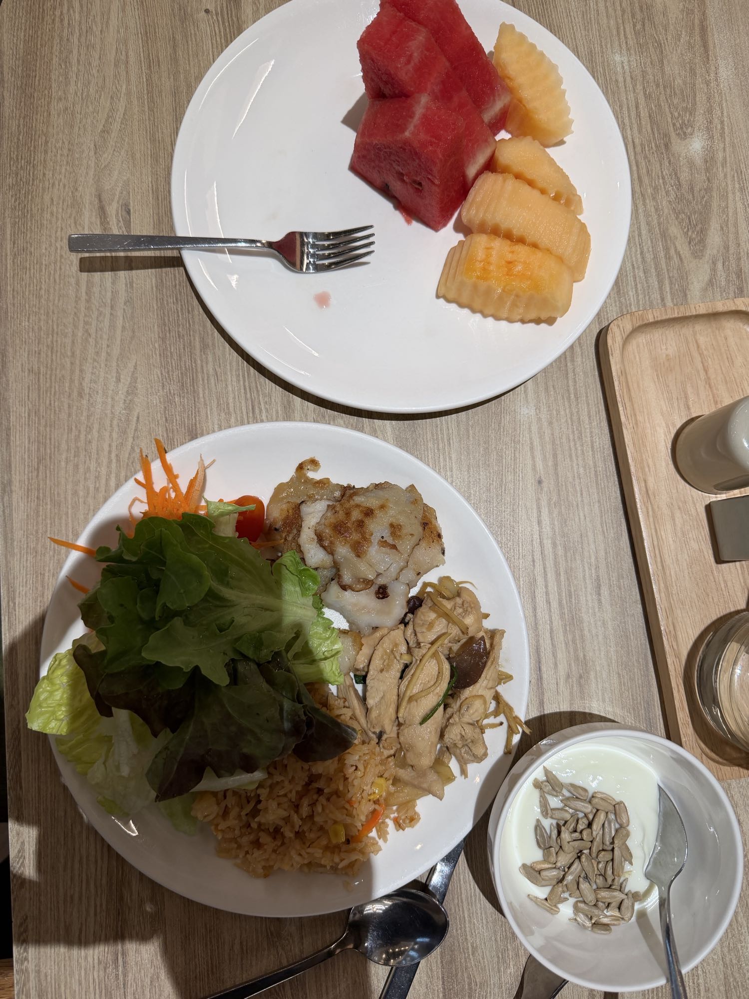 Piatto misto con frutta