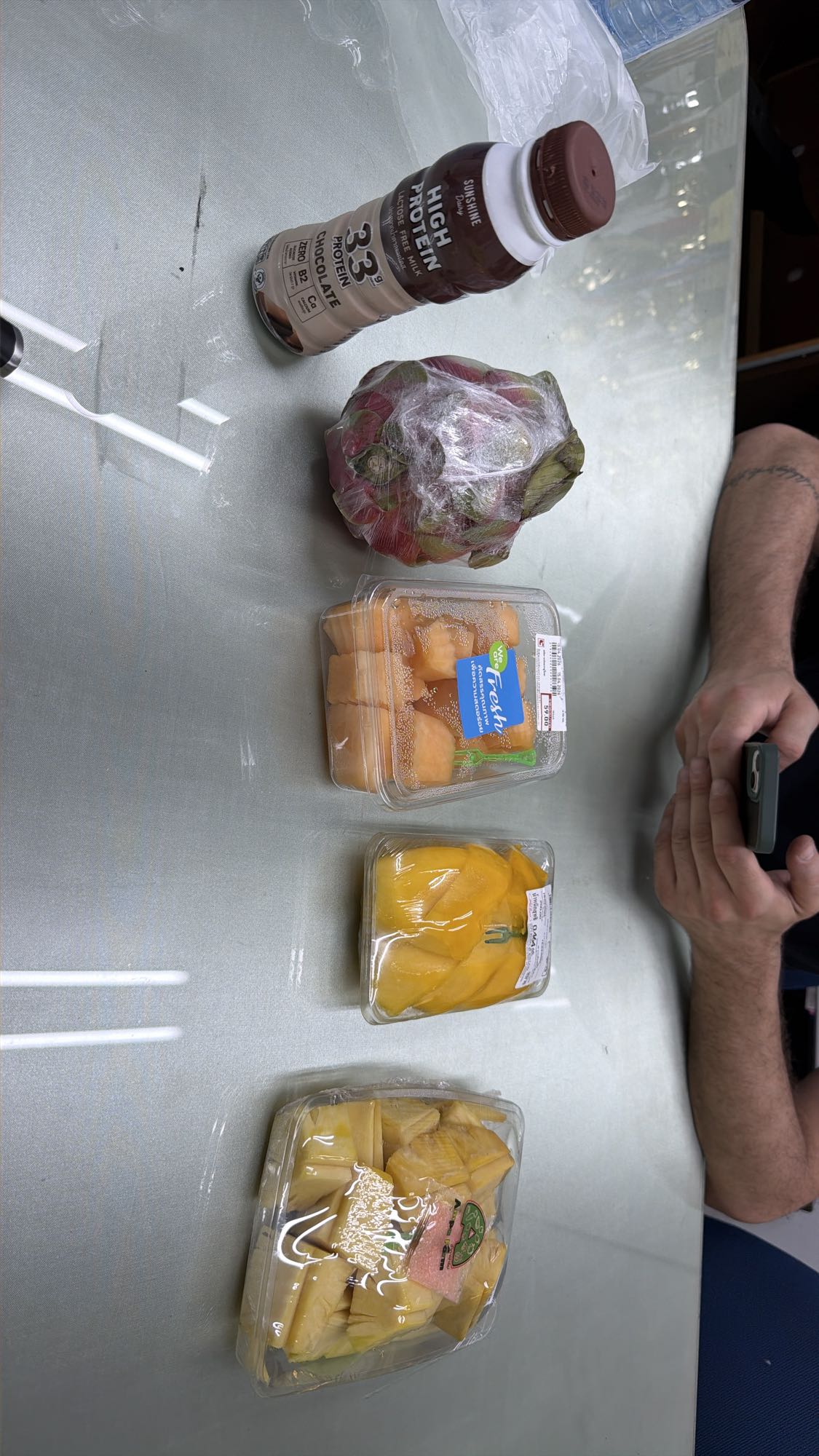 Frutta e shake proteico