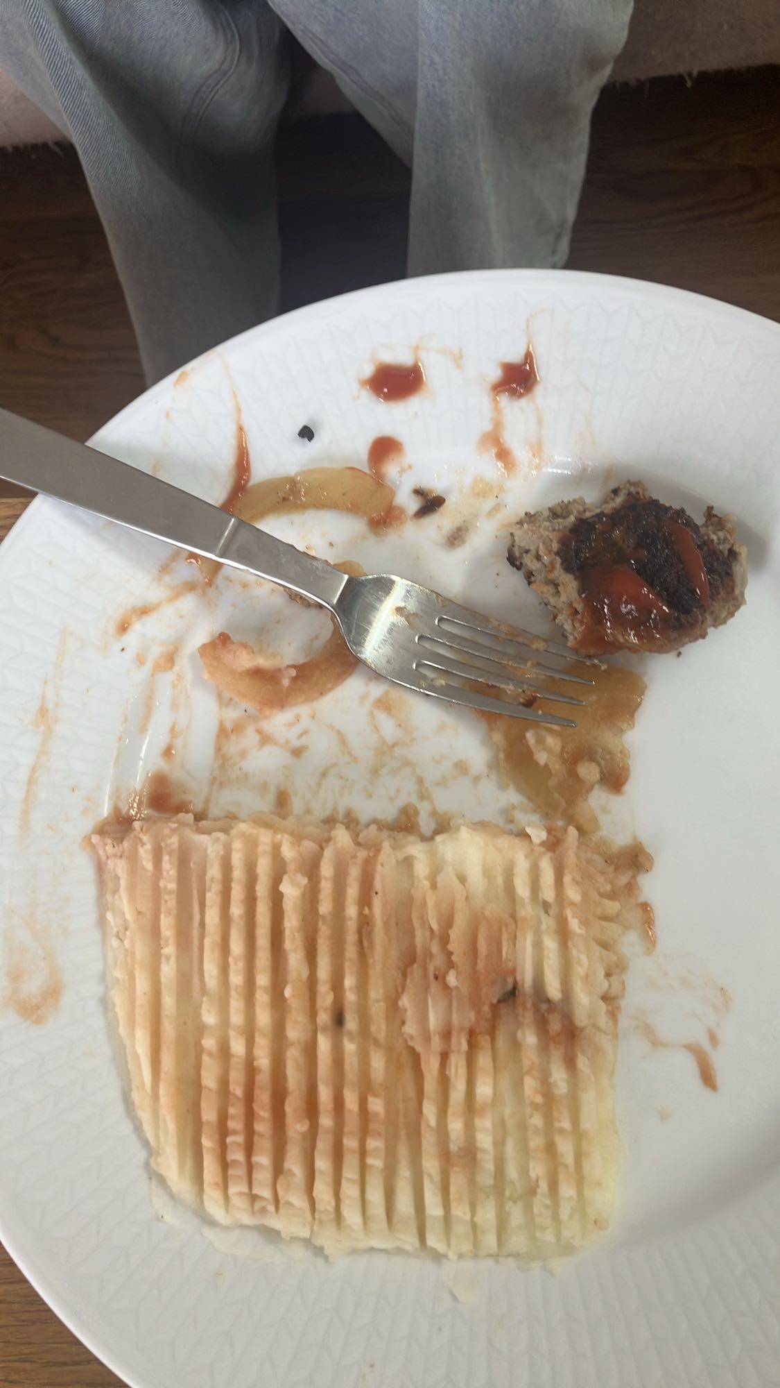 Köttbulle med potatis