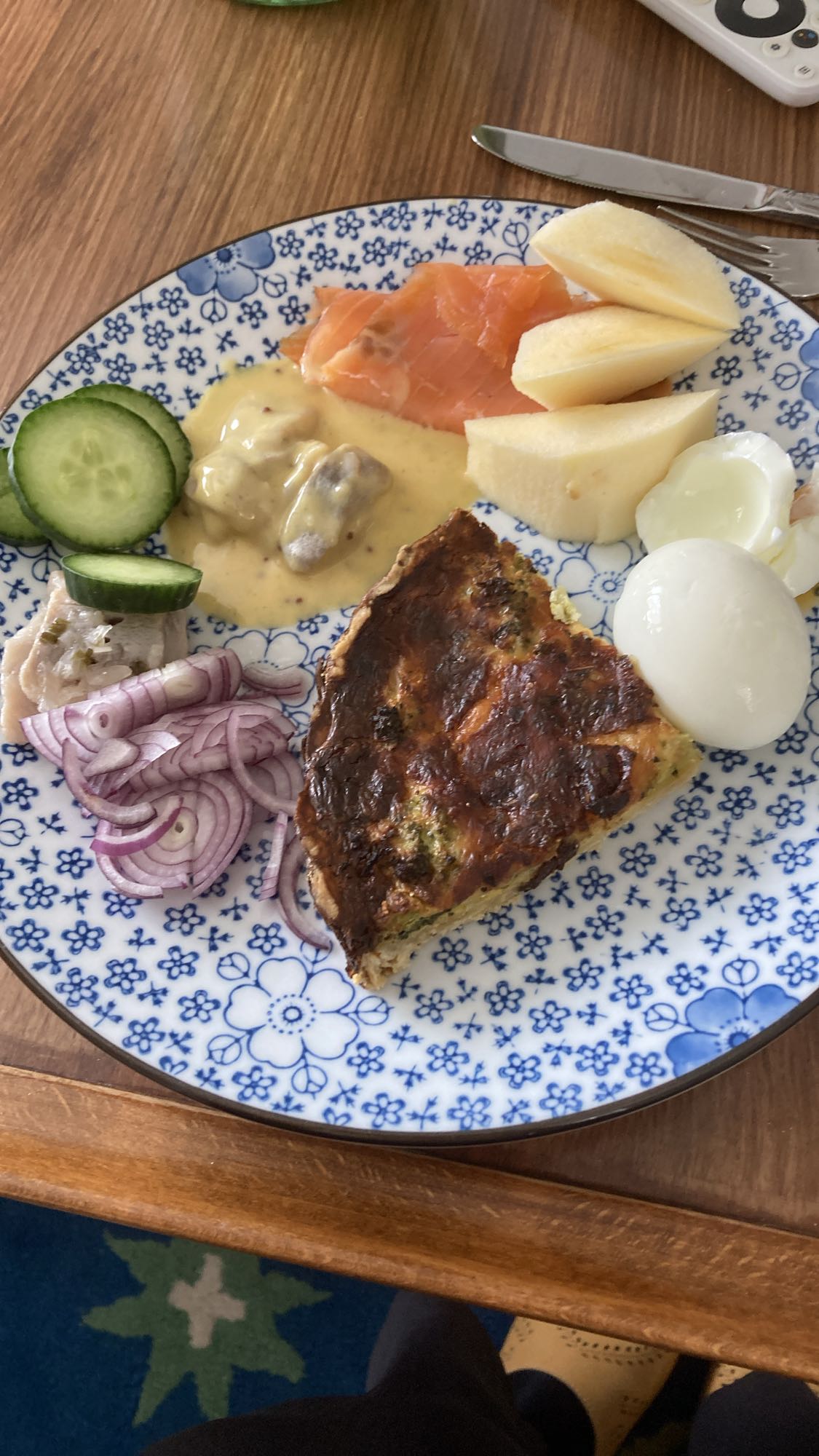 Pajbit med lax och ägg