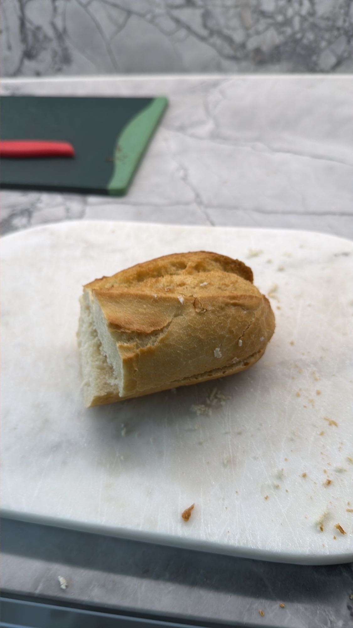 Weißbrotstück