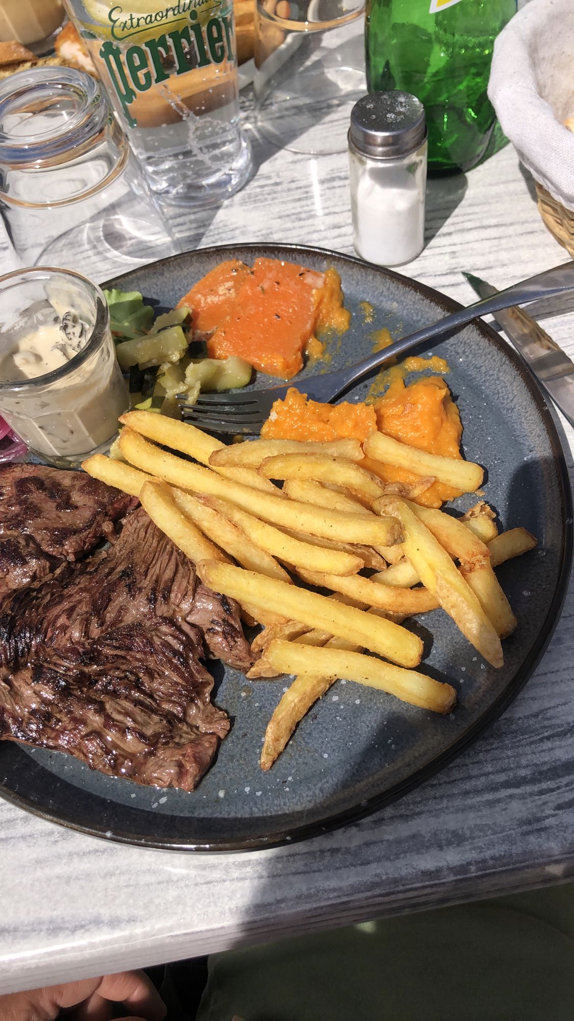 Steak frites et purée