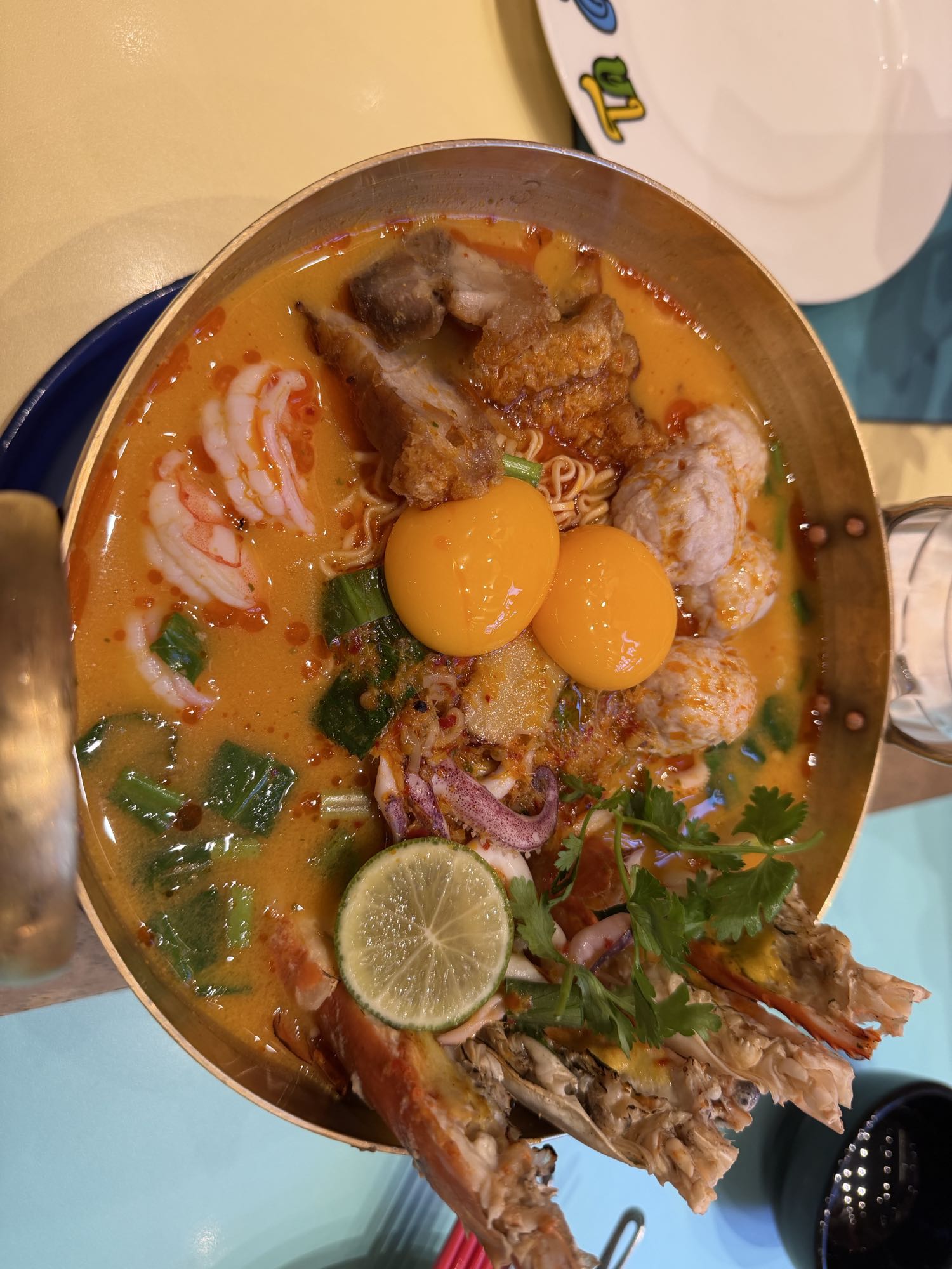 Tom yum noodle seafood