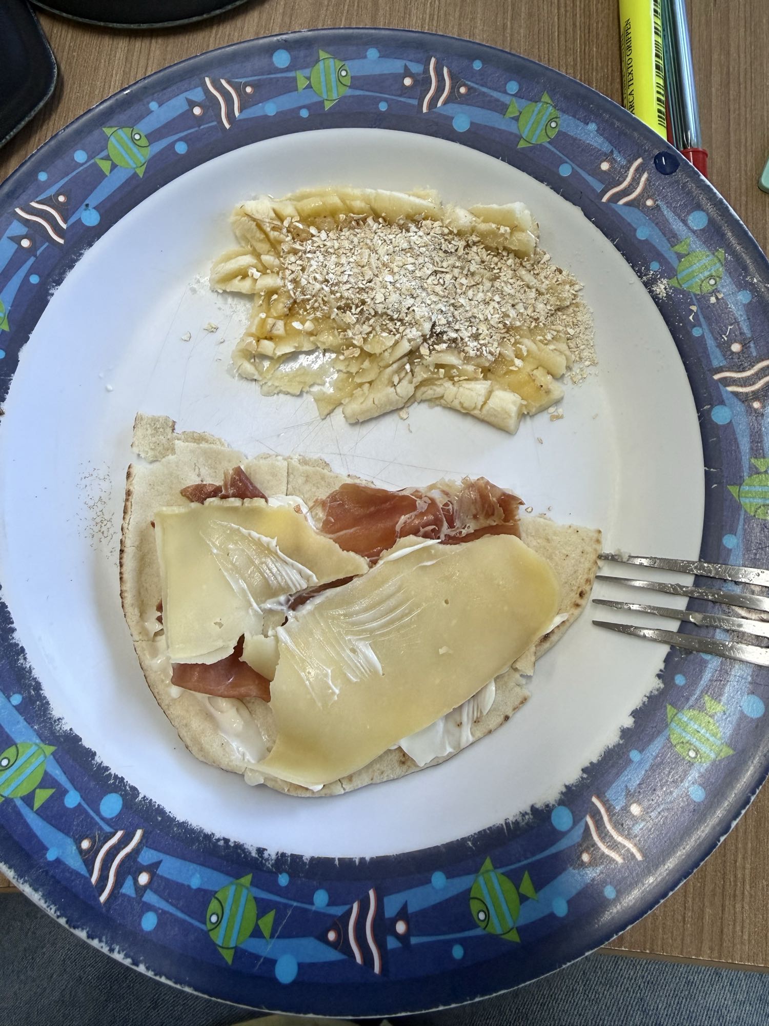 Pão sírio com banana