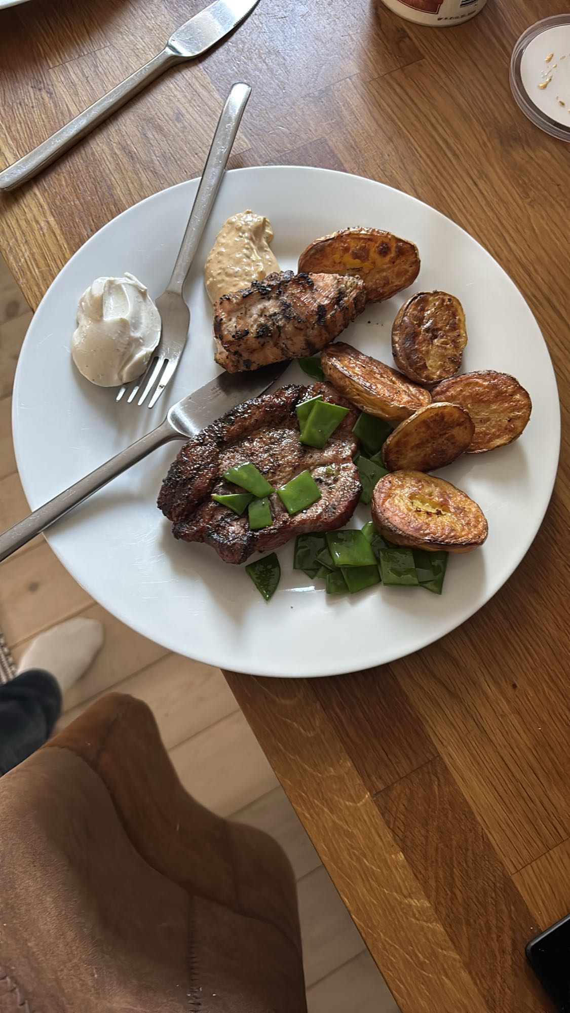 Grillat kött med potatis