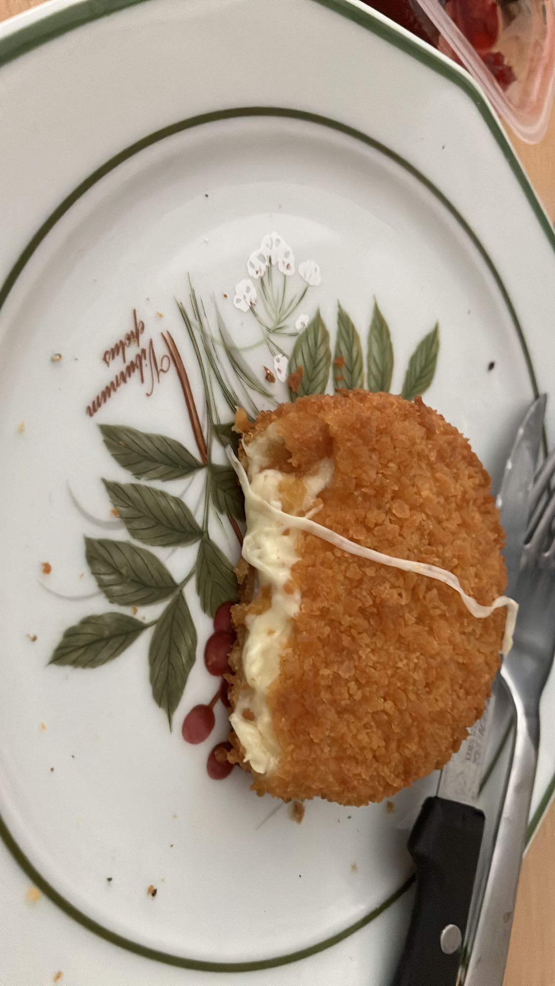 salgado frito com queijo