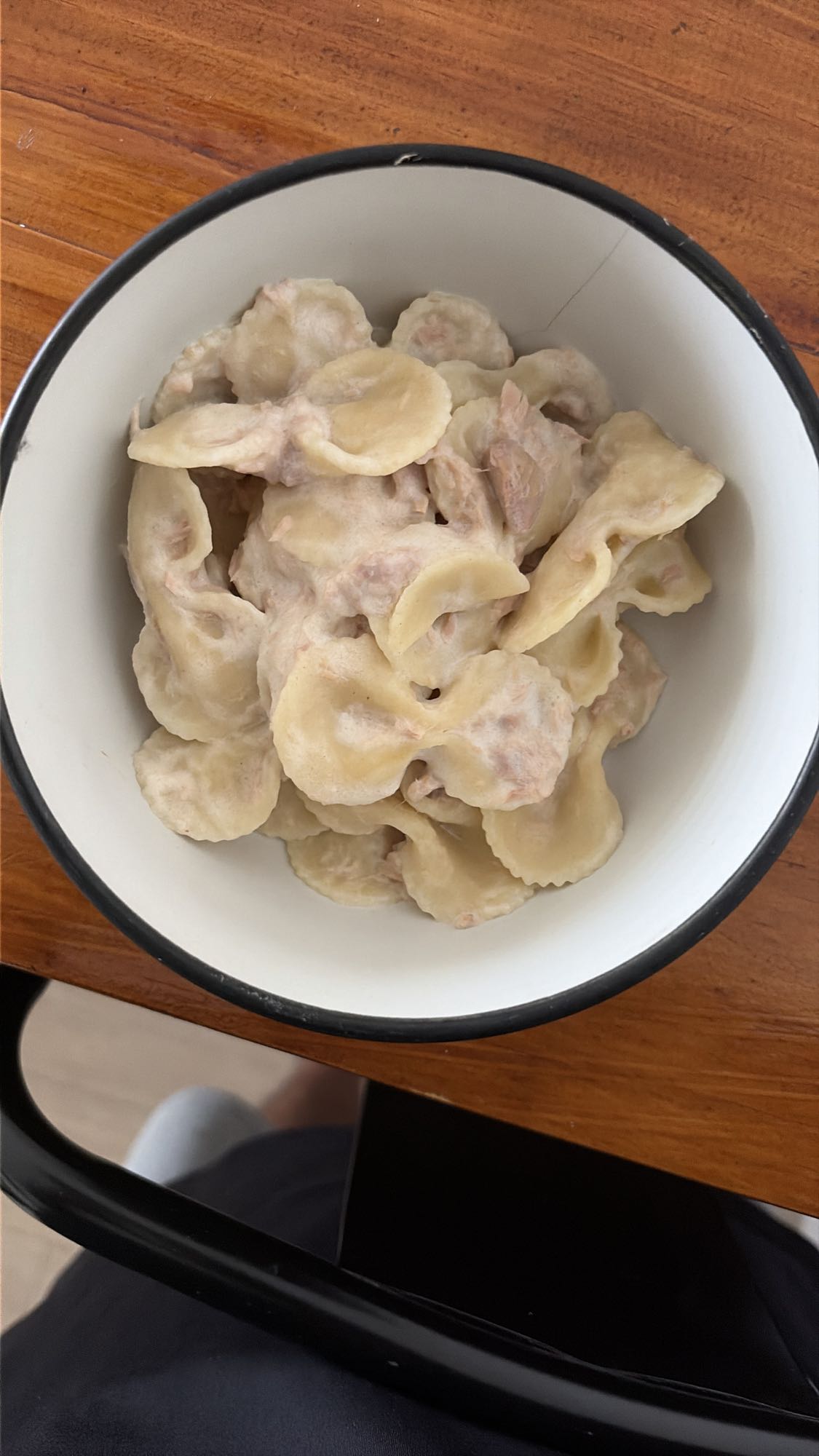 pasta cremosa con atún