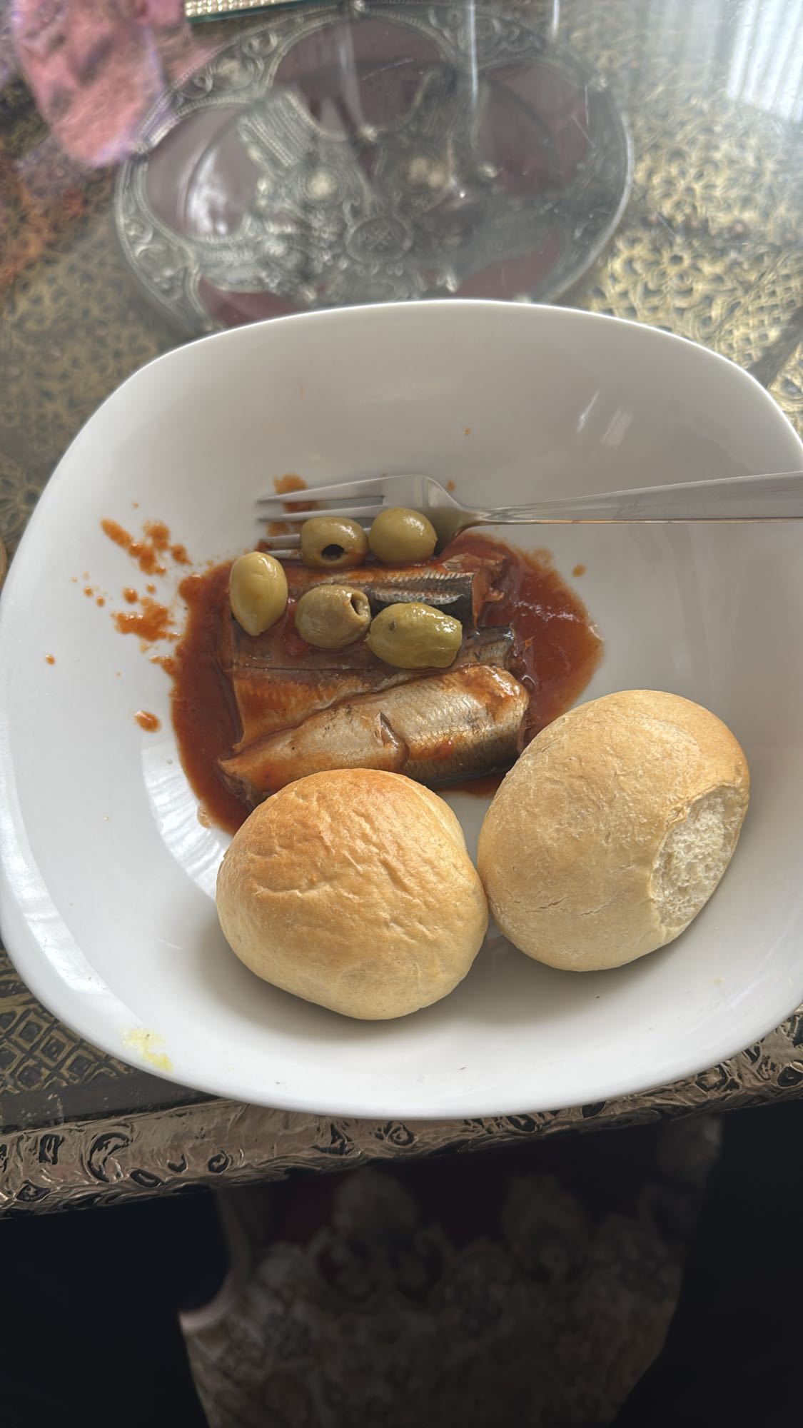 Sardines met broodjes