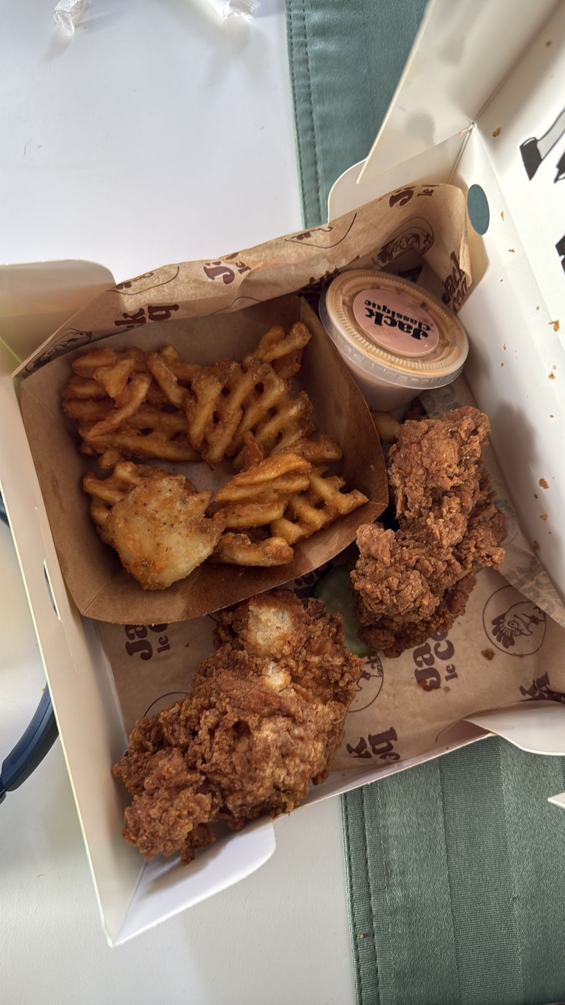 Poulet frit et frites