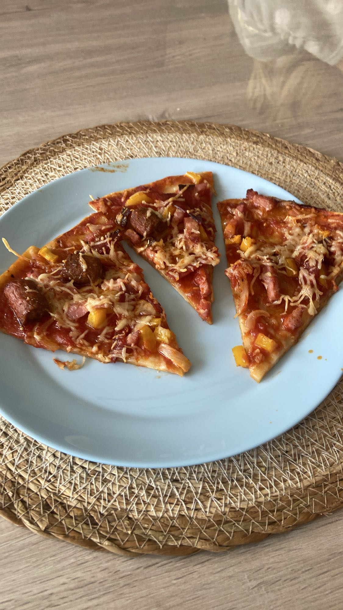 Pizza jambon pepperoni