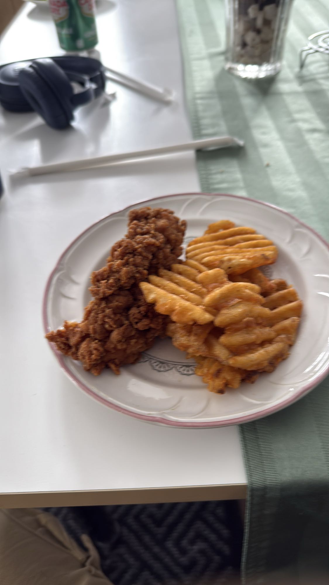Poulet frit et frites