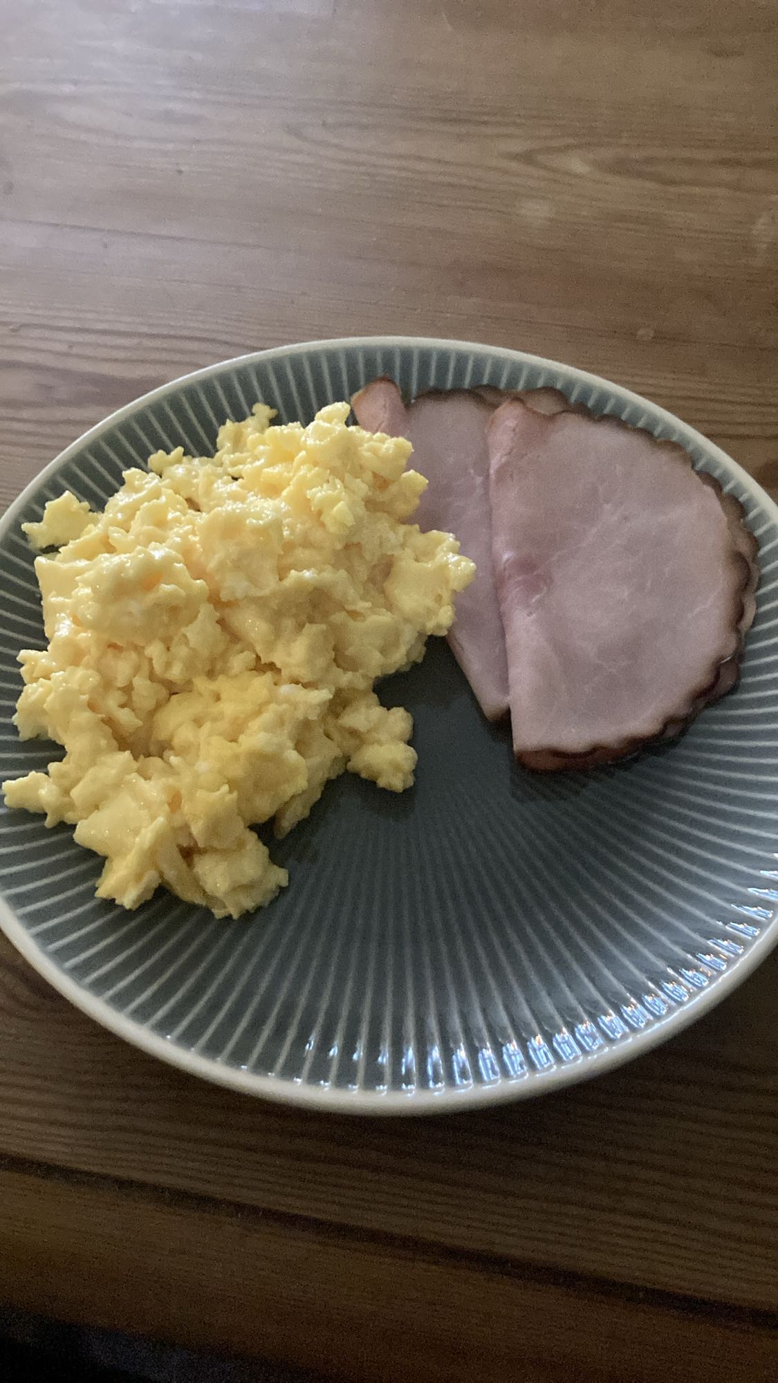 Äggröra med skinka