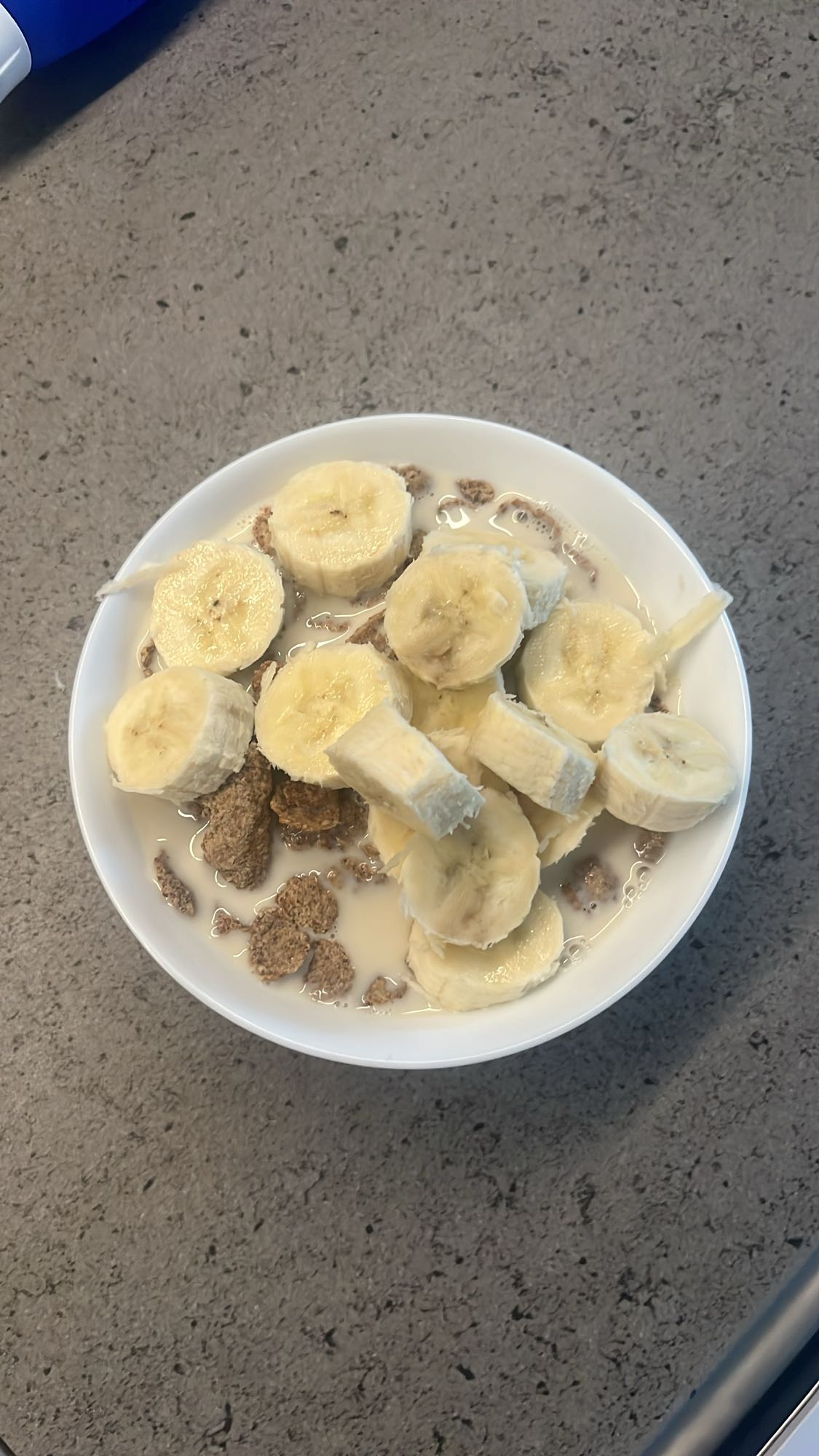 Musli med banan och havremjölk