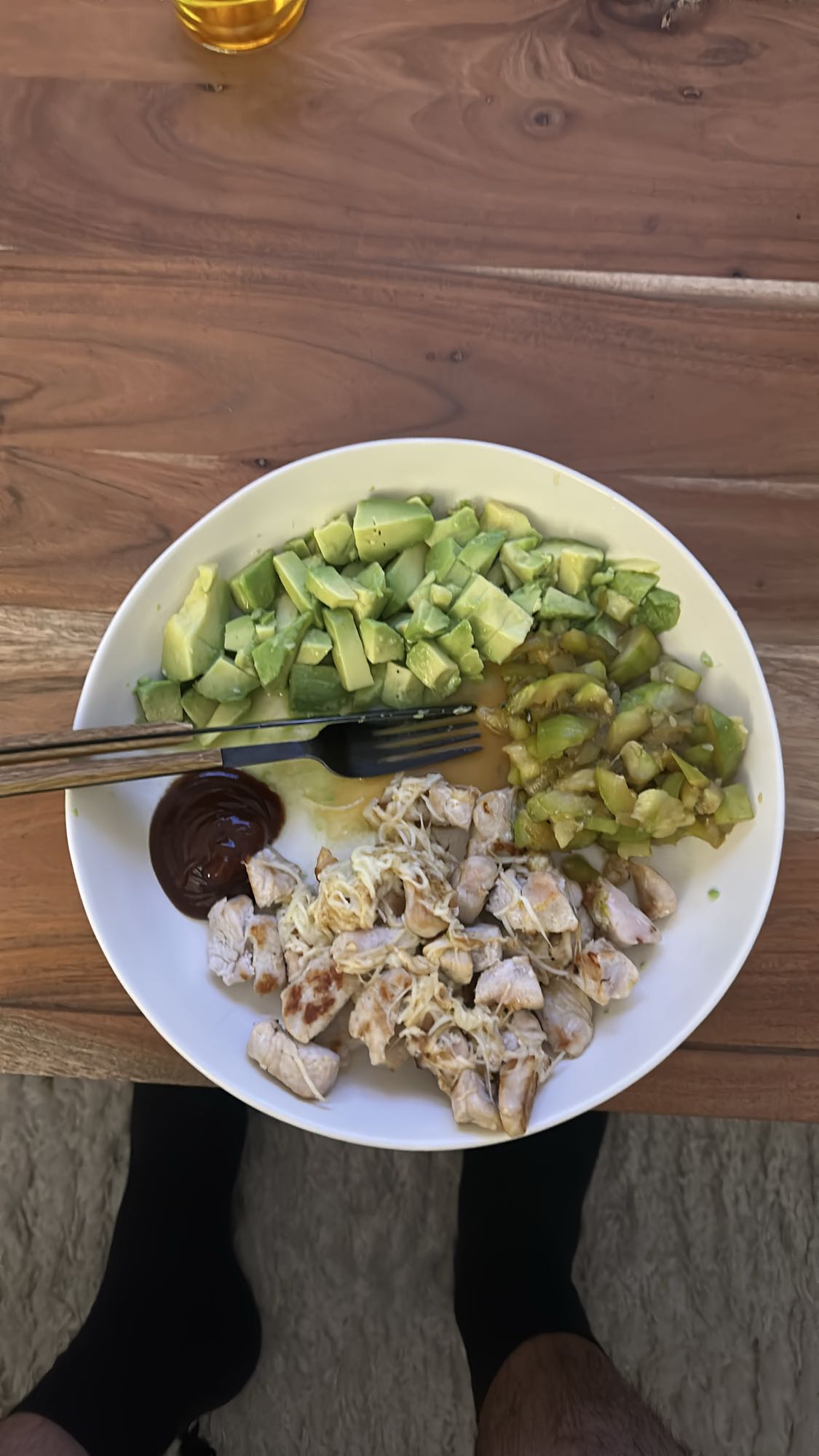 Poulet avocat légumes