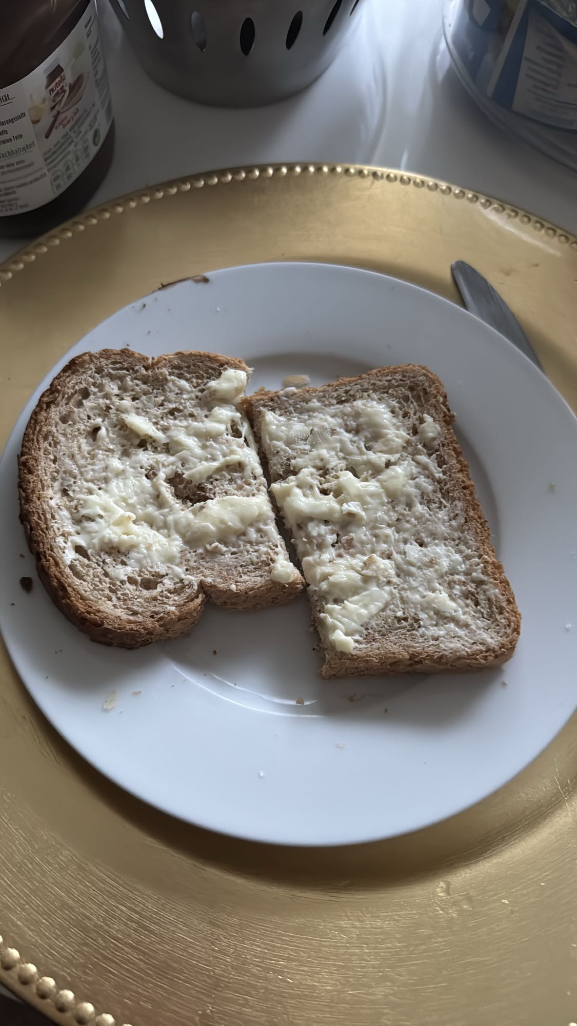 Volkorenbrood met boter
