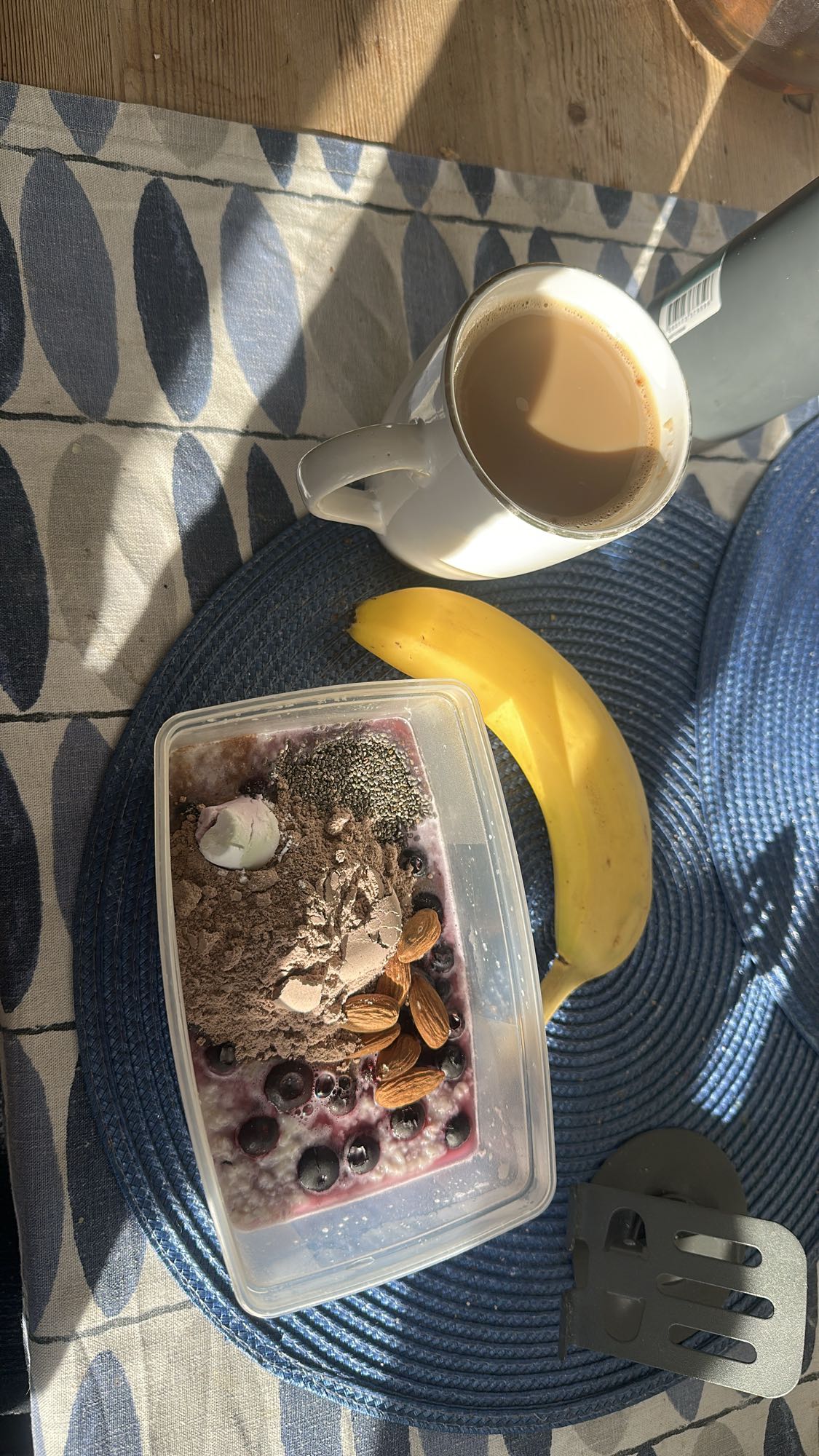 Gröt med banan och kaffe