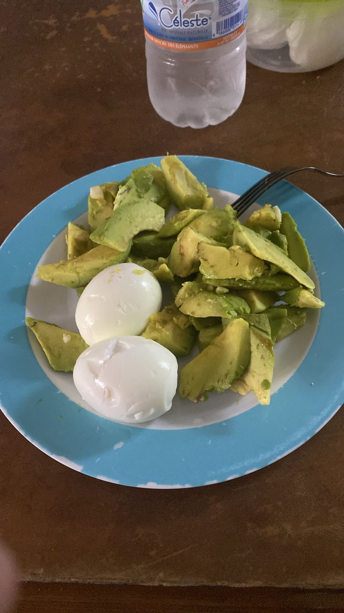Avocat et oeufs durs