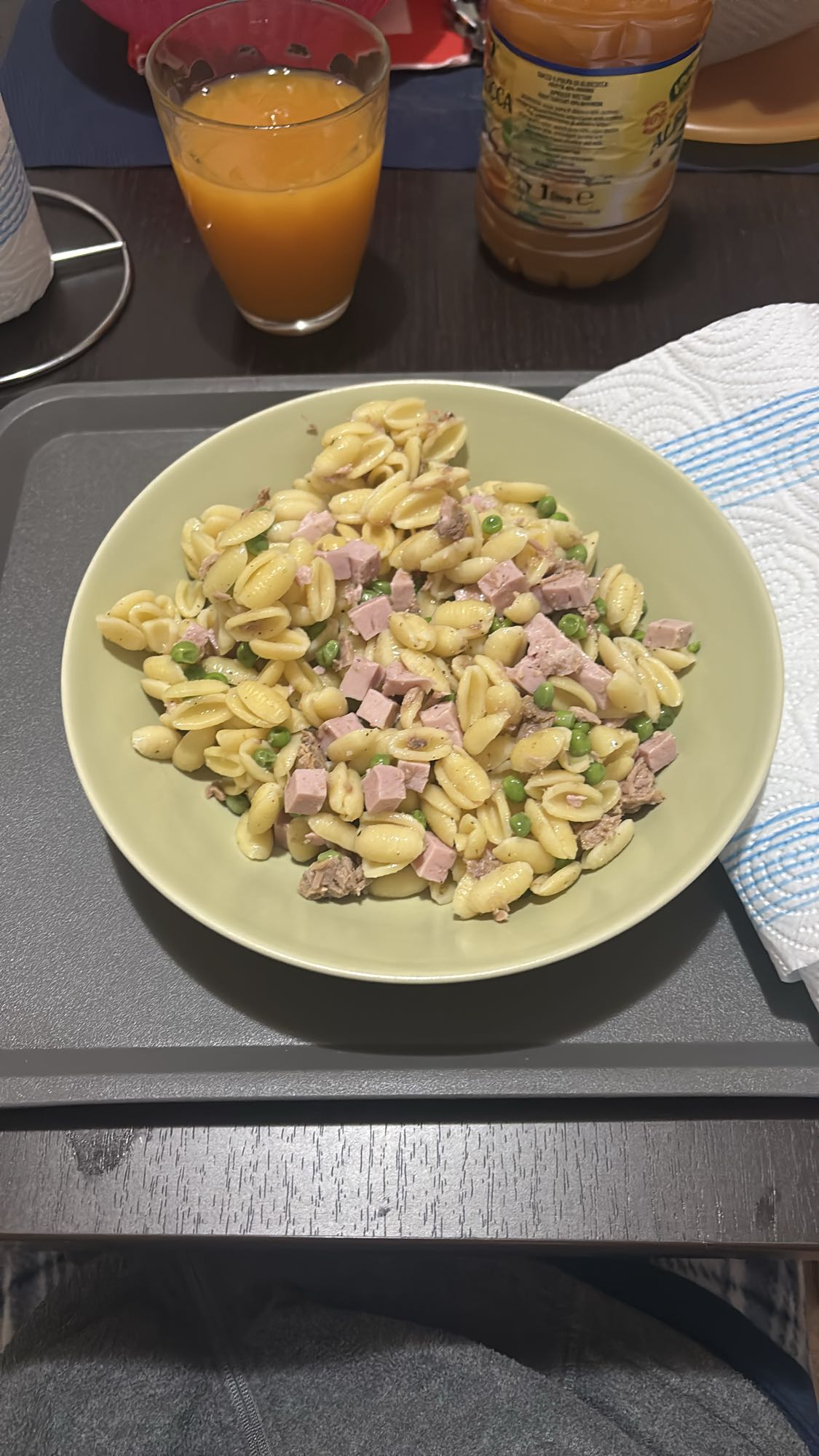 Pasta con tonno e succo