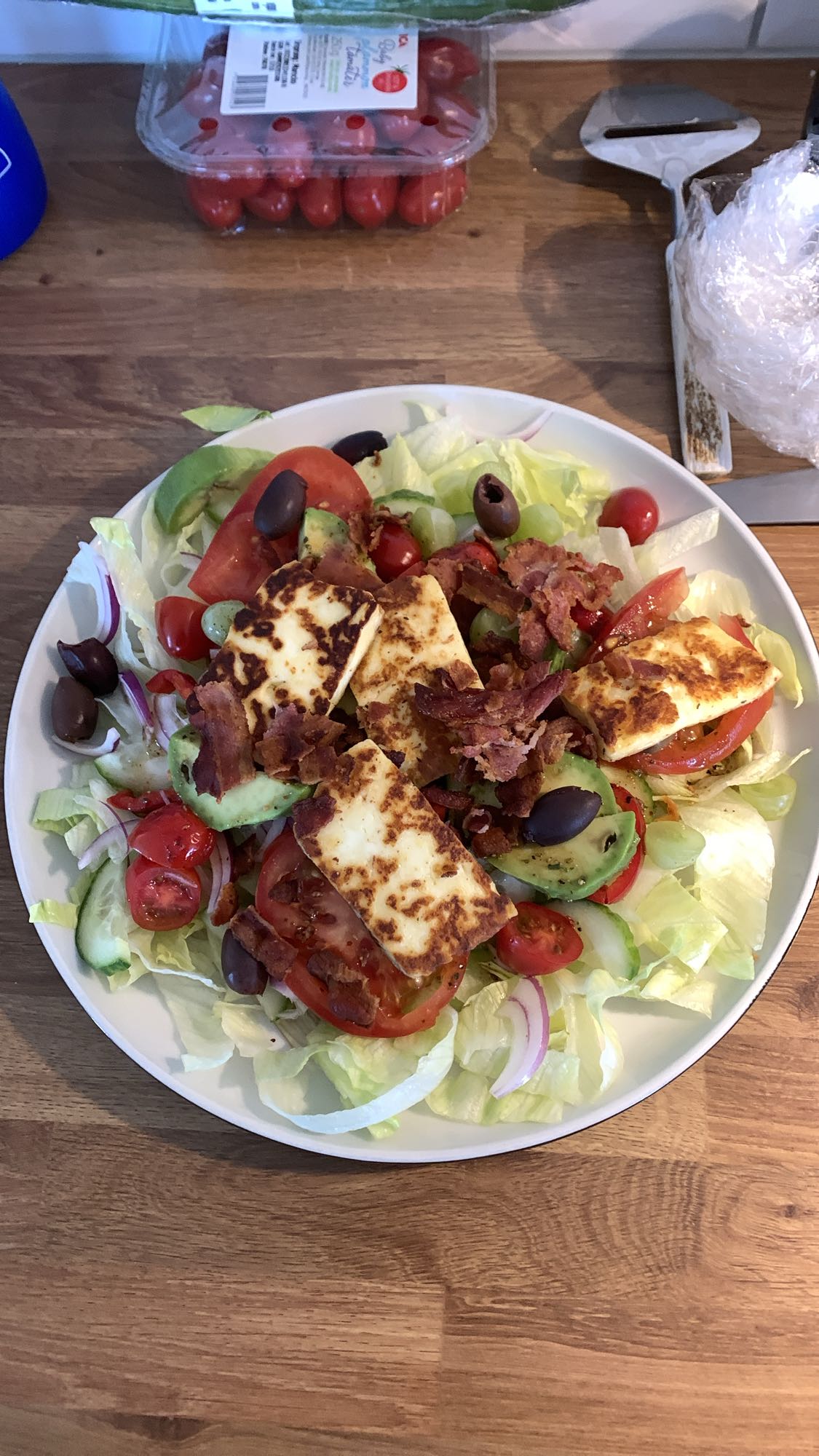 Sallad med halloumi