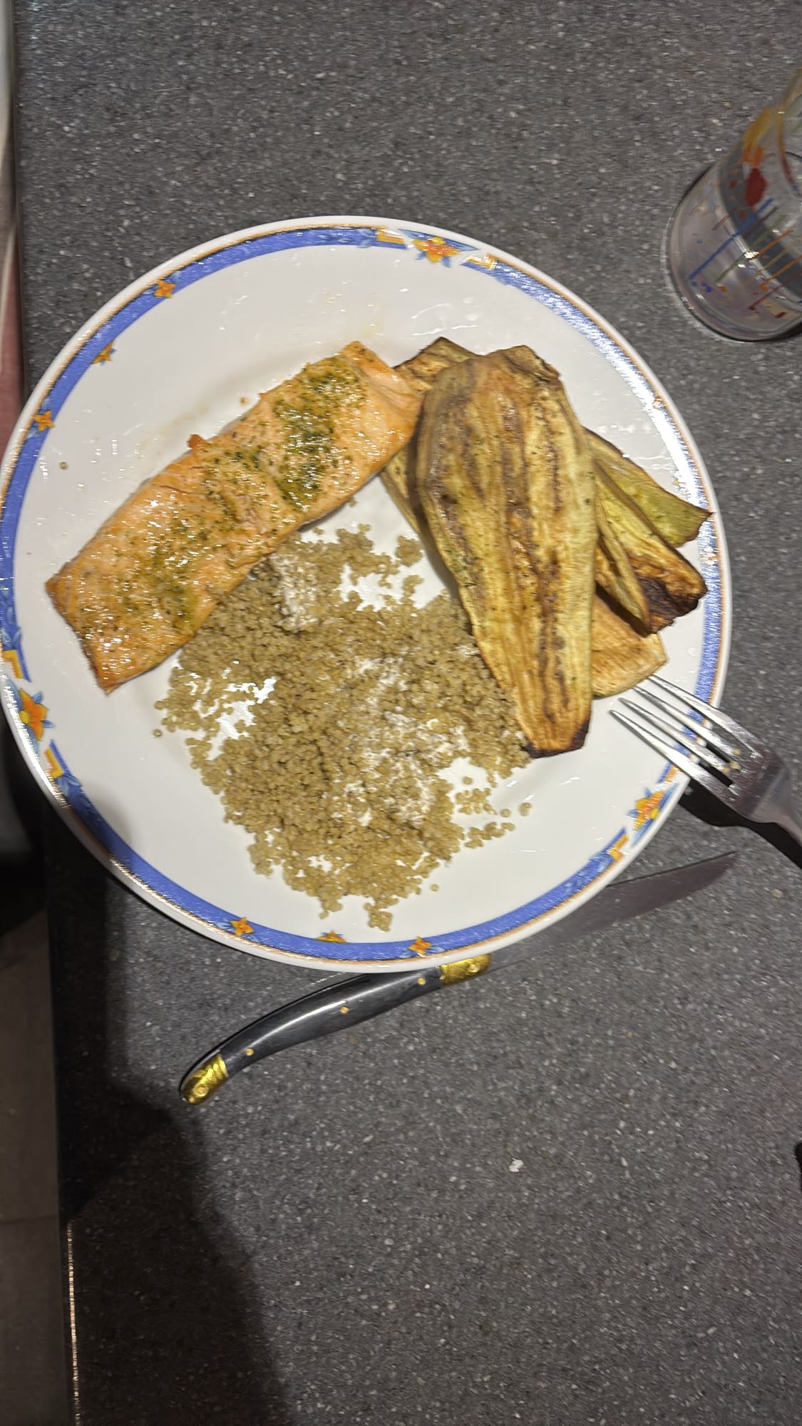 Saumon quinoa aubergine