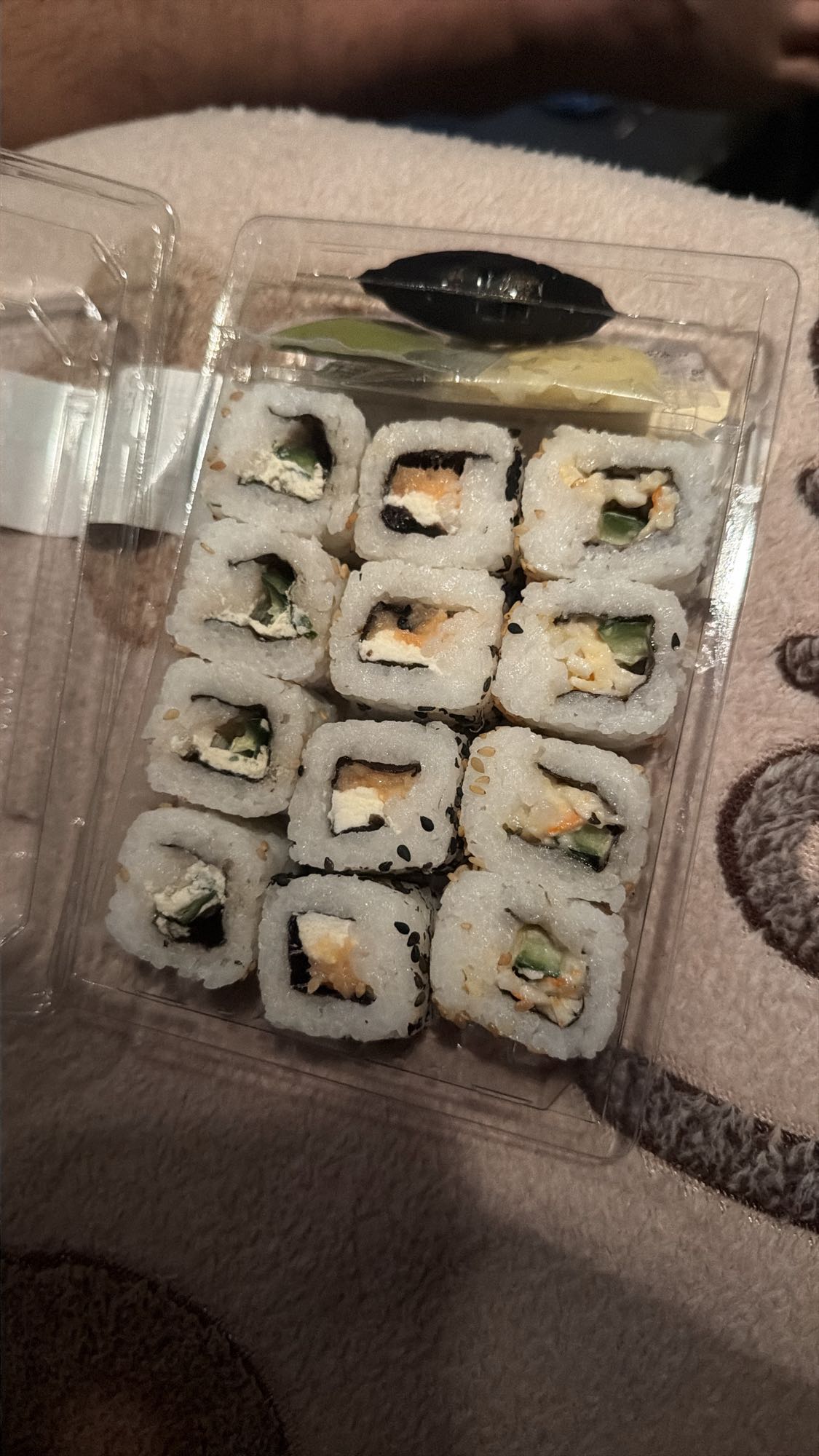 Rulouri sushi cu branza