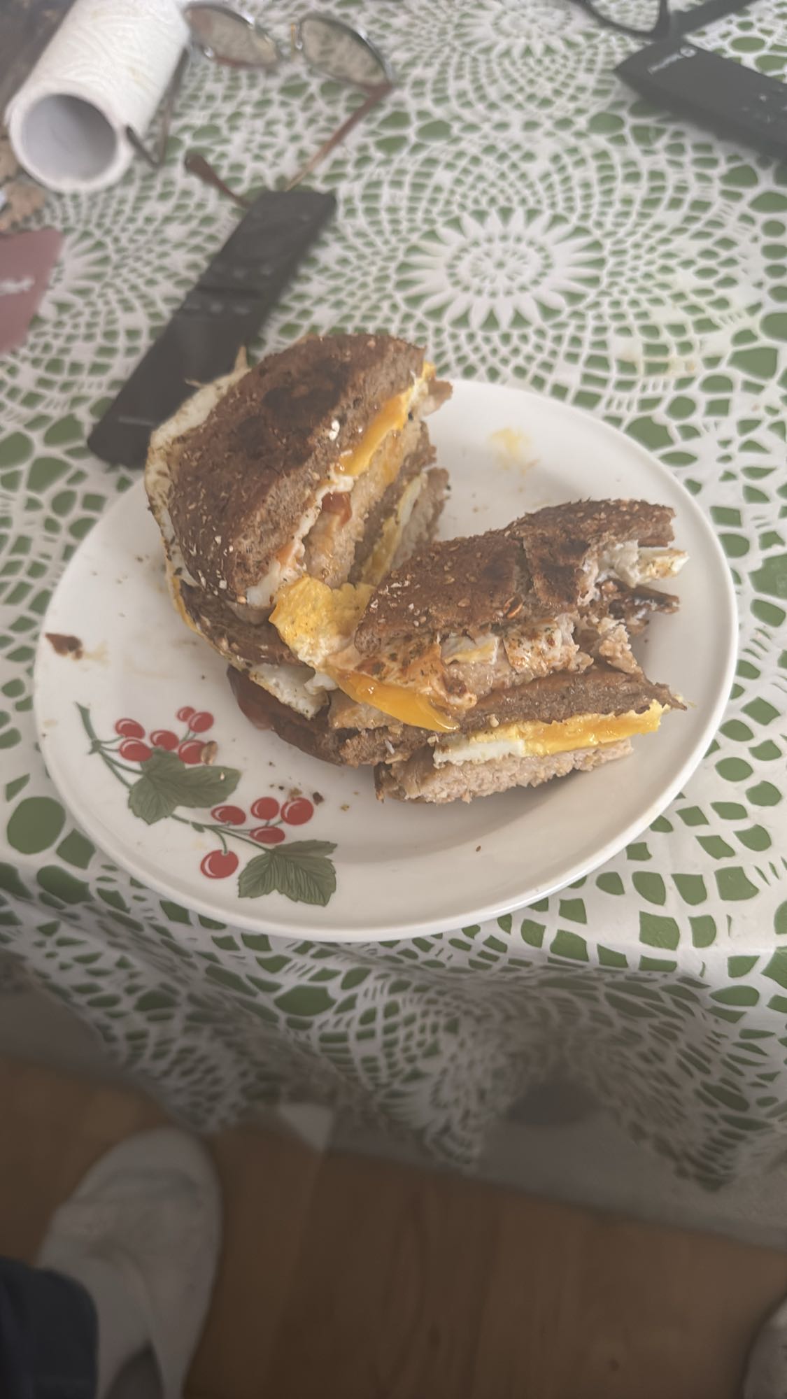 Smörgås med ägg och kött