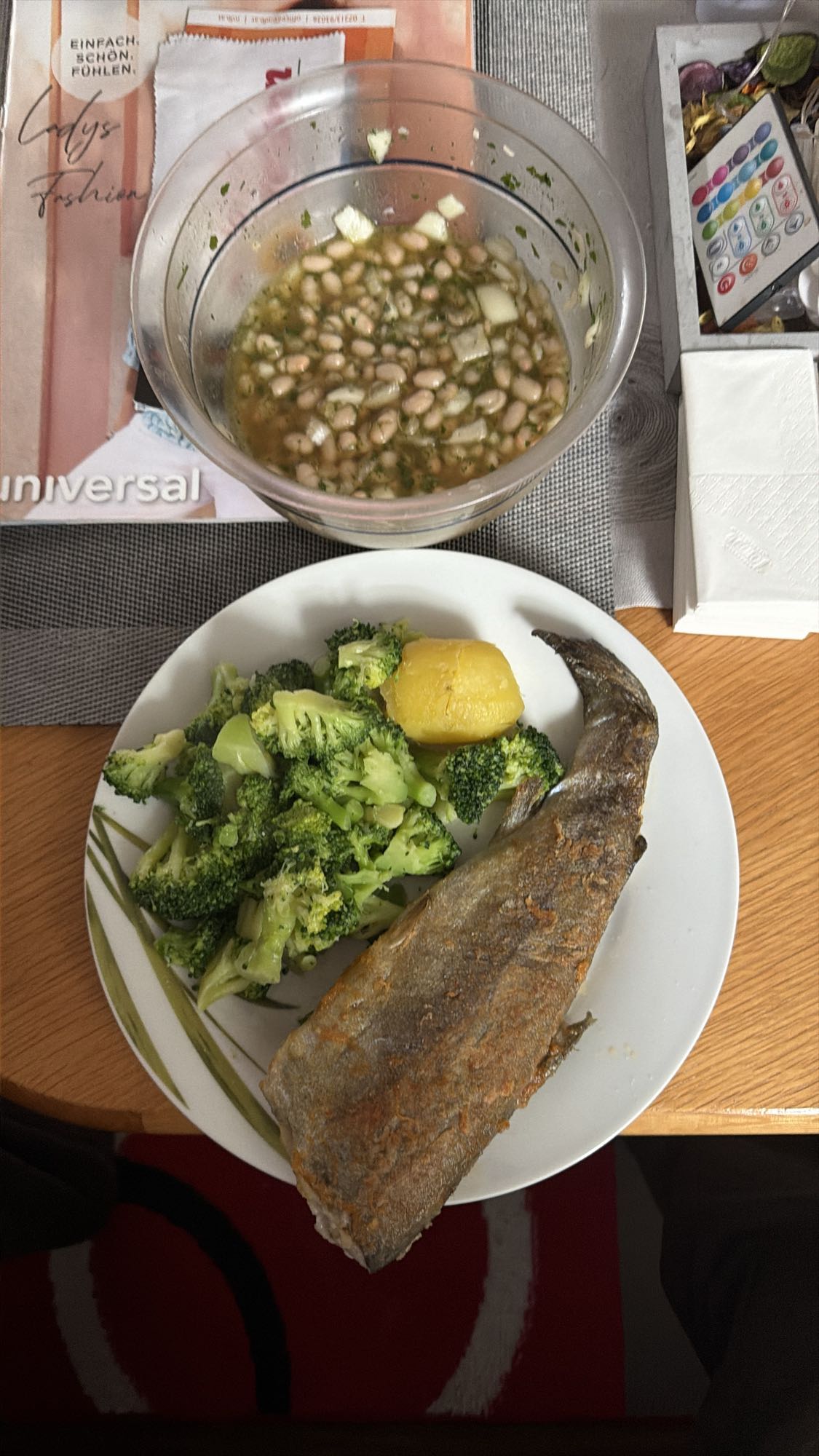 Fisch mit Bohnen und Brokkoli