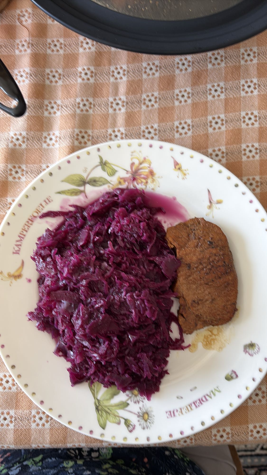 Rode kool met varkensfiletlapje