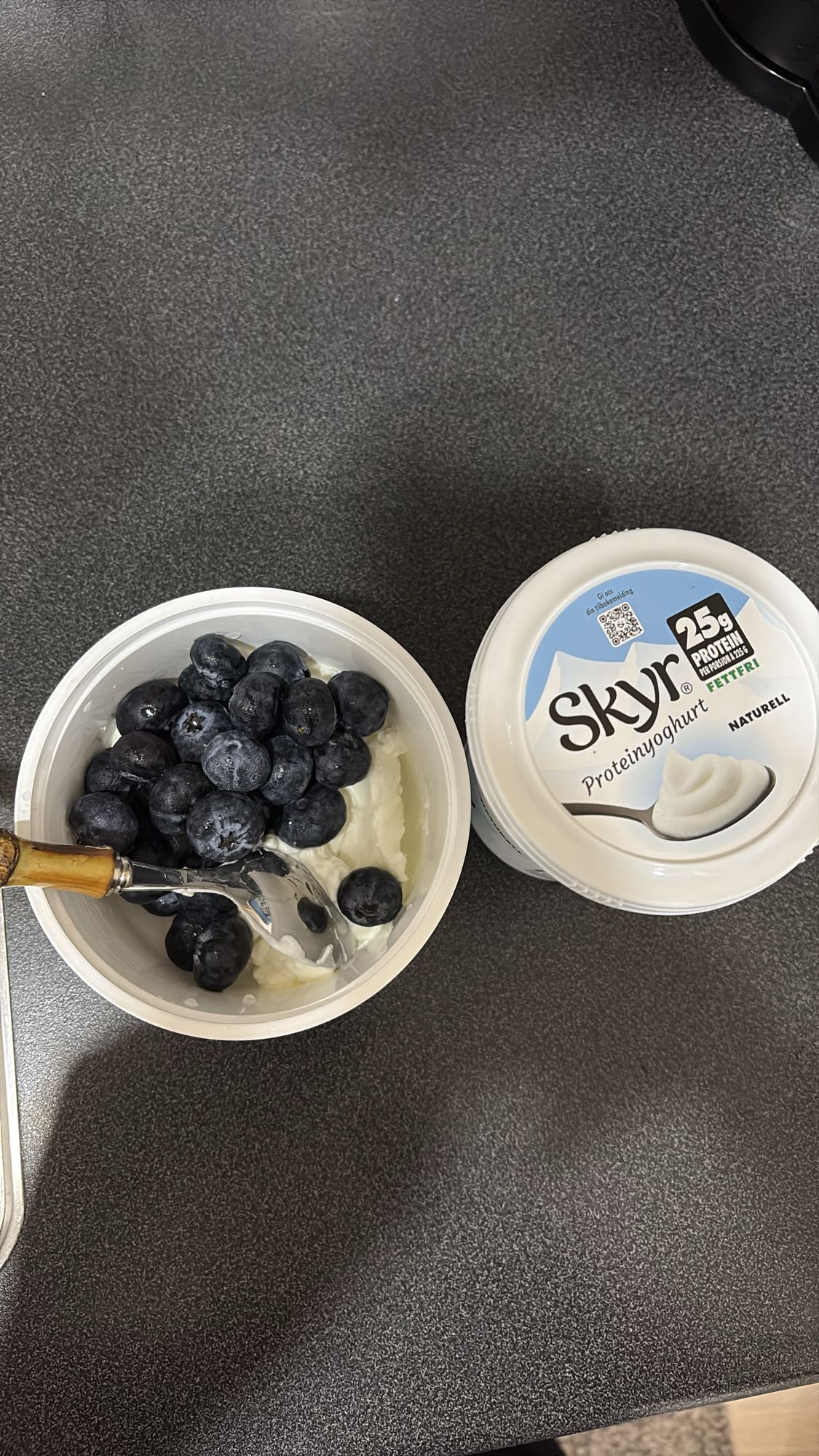 Skyr med blåbær