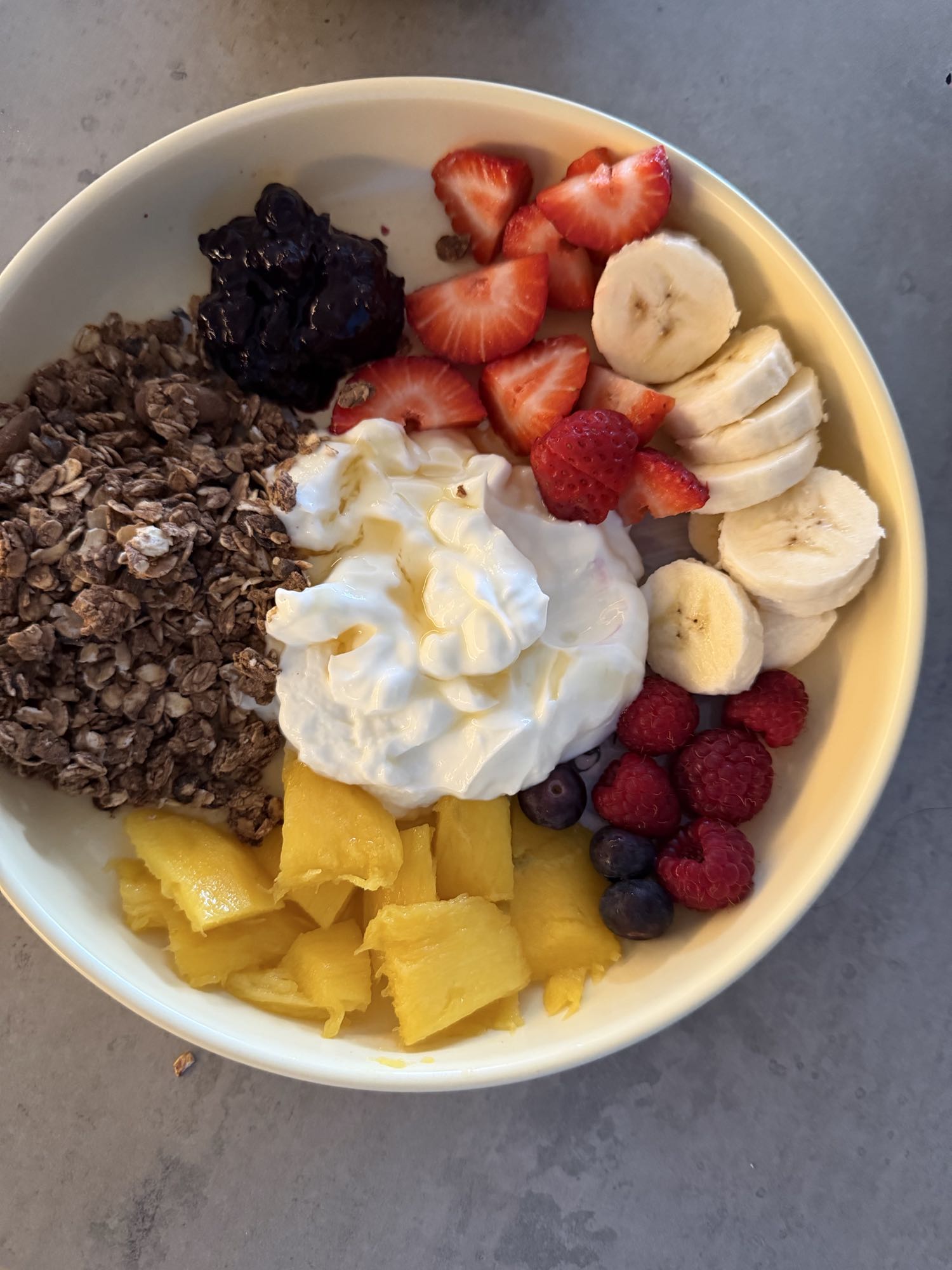 bol de yogur con fruta