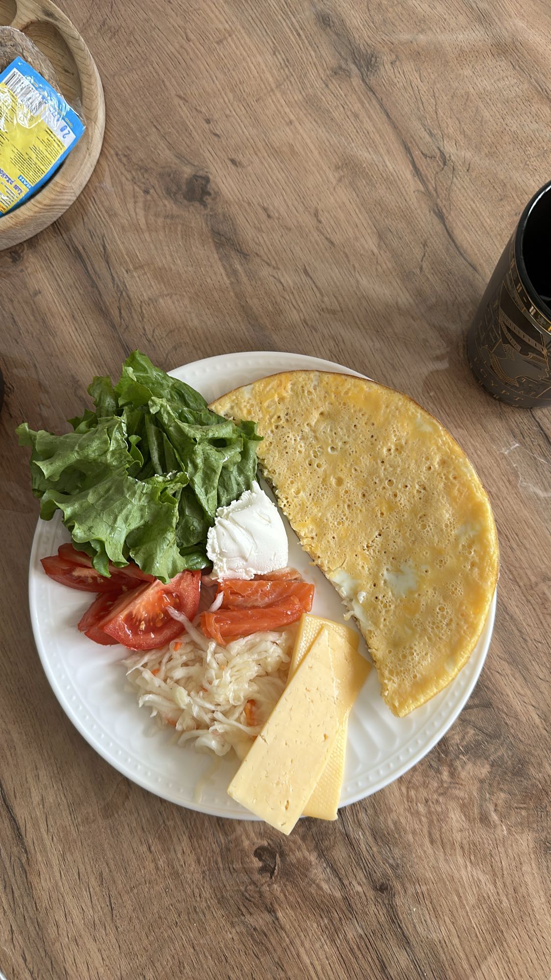 Омлет с сыром и овощами