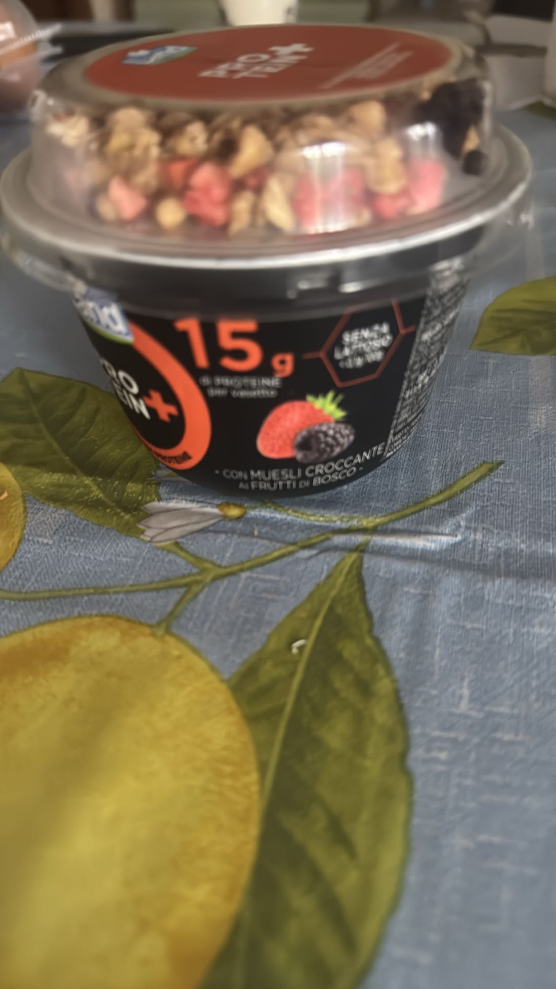 Yogurt proteico muesli