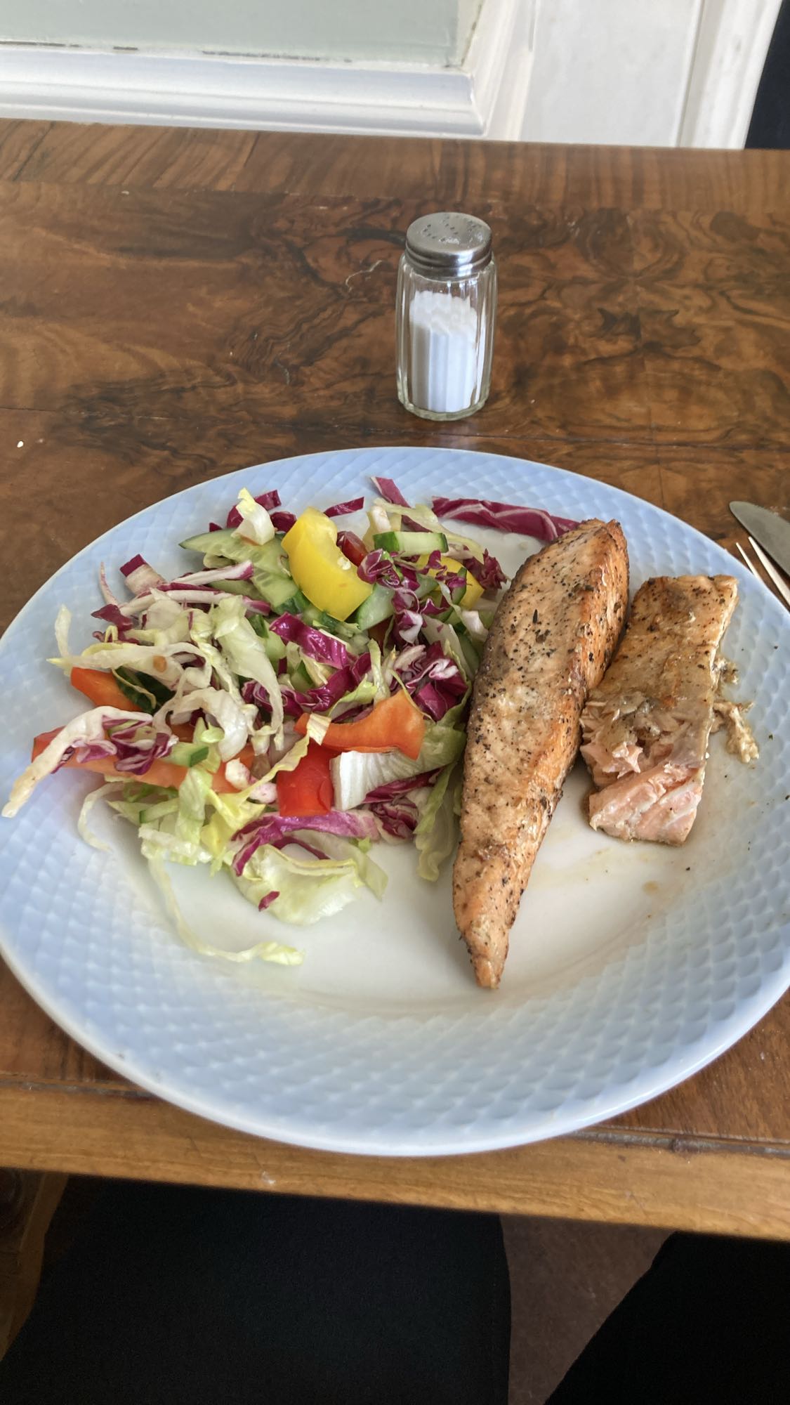 Lax med sallad