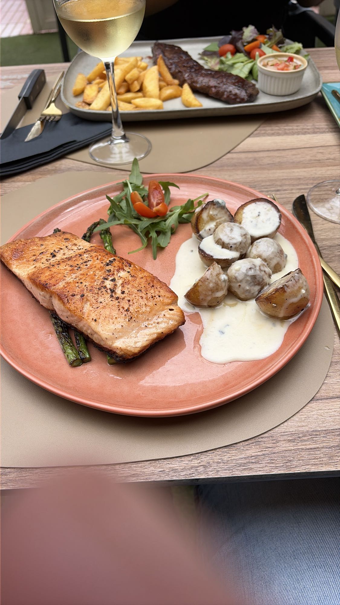 salmón con papas