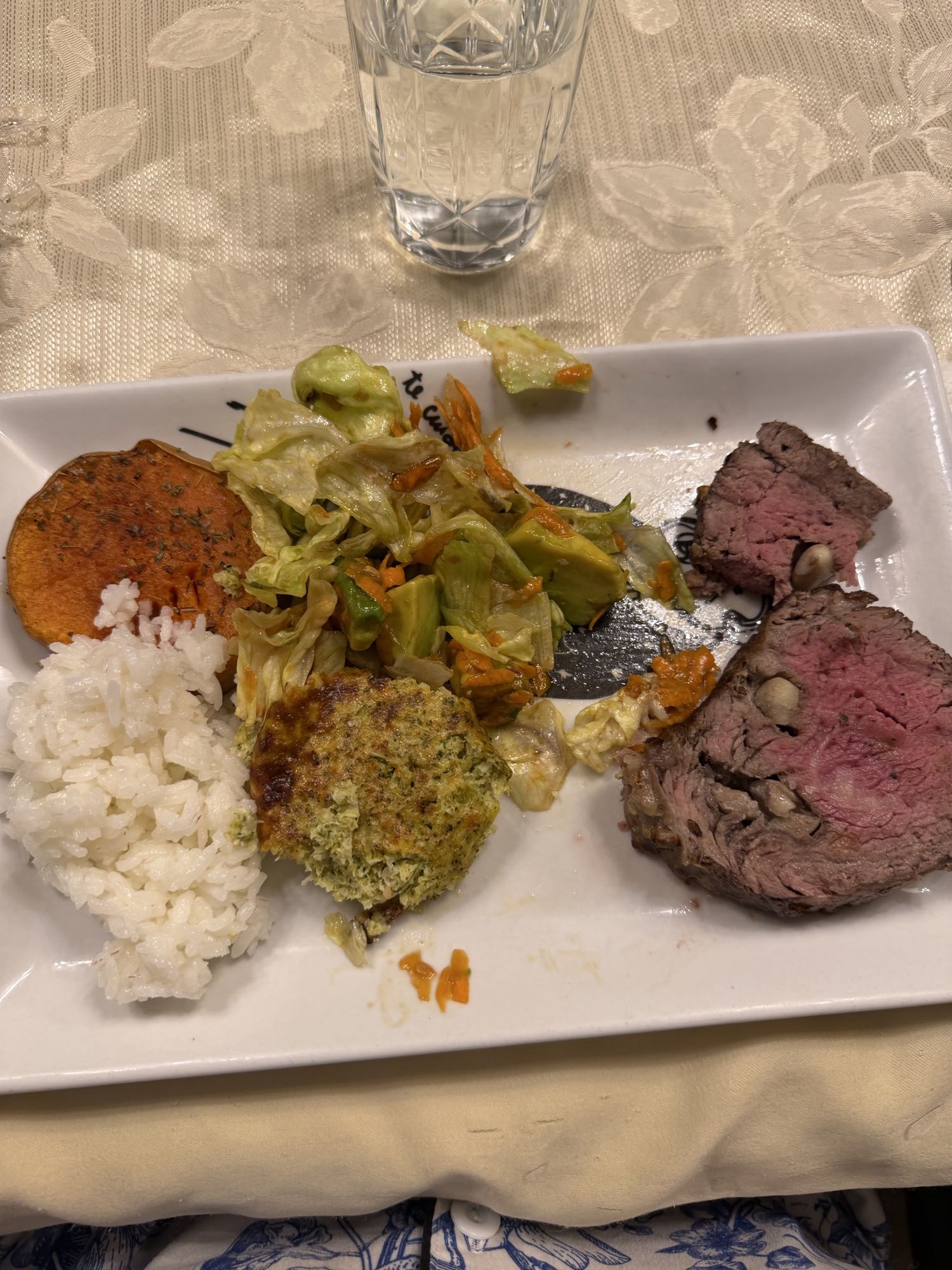 plato mixto con carne