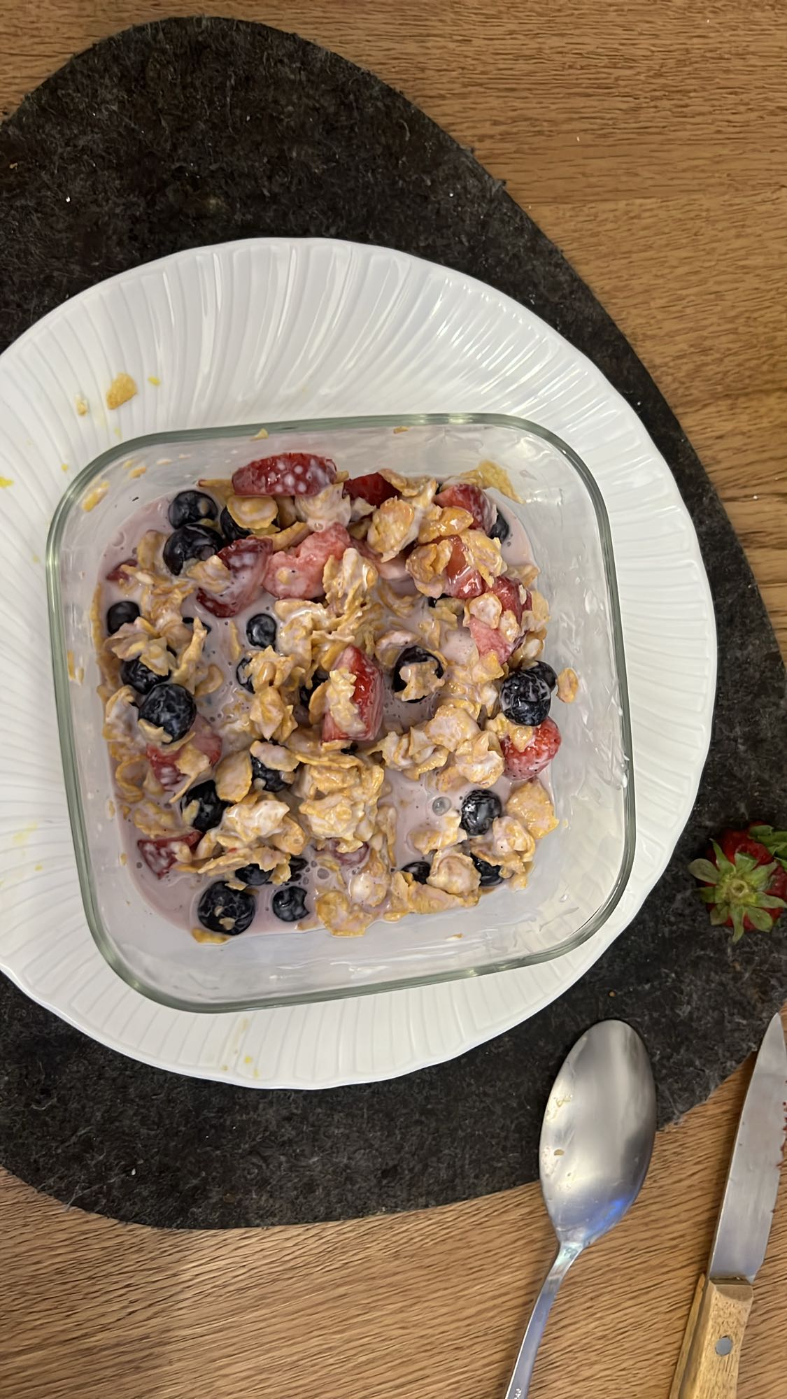 Ciotola yogurt e cereali