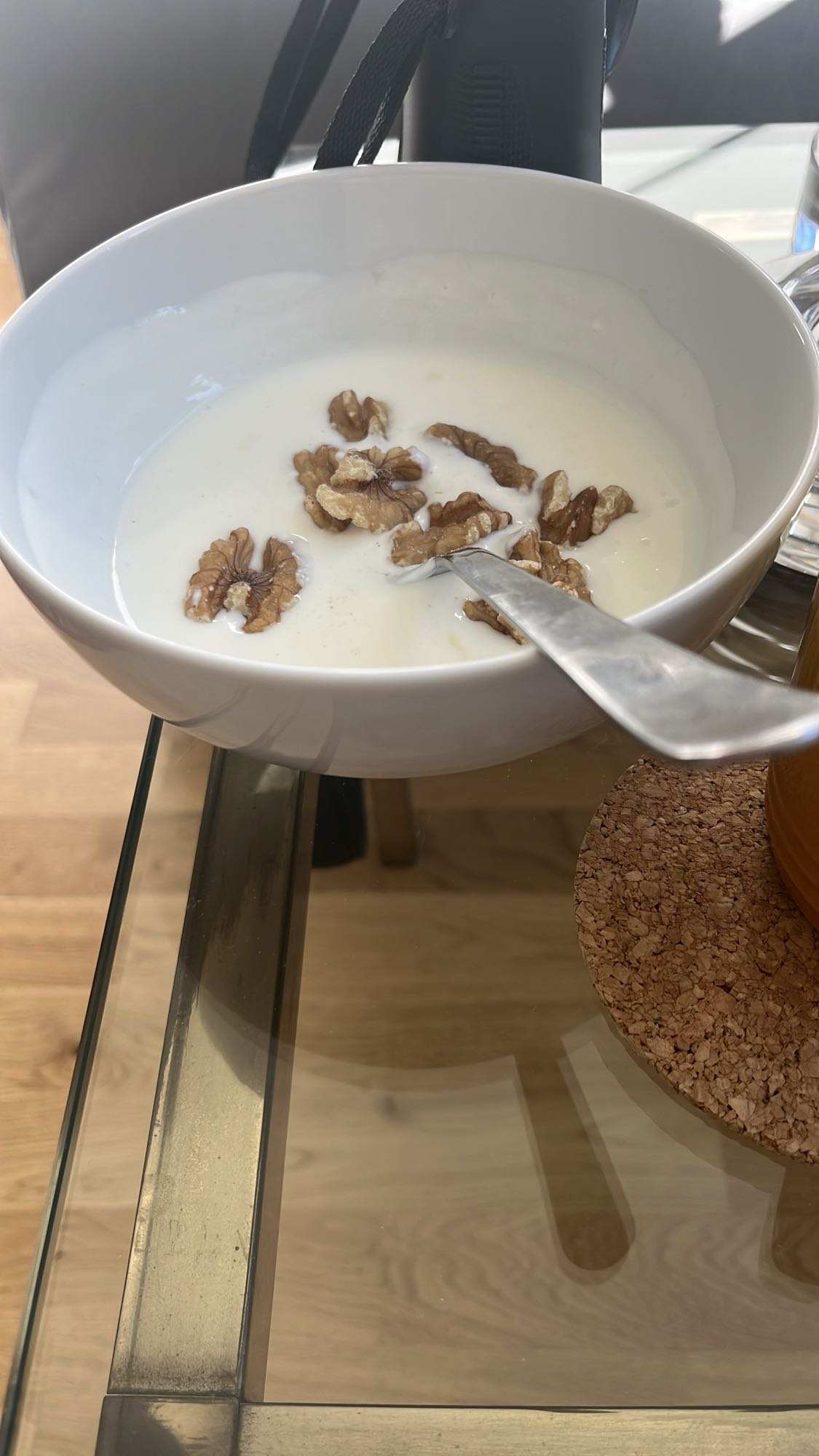 Yoghurt med valnötter
