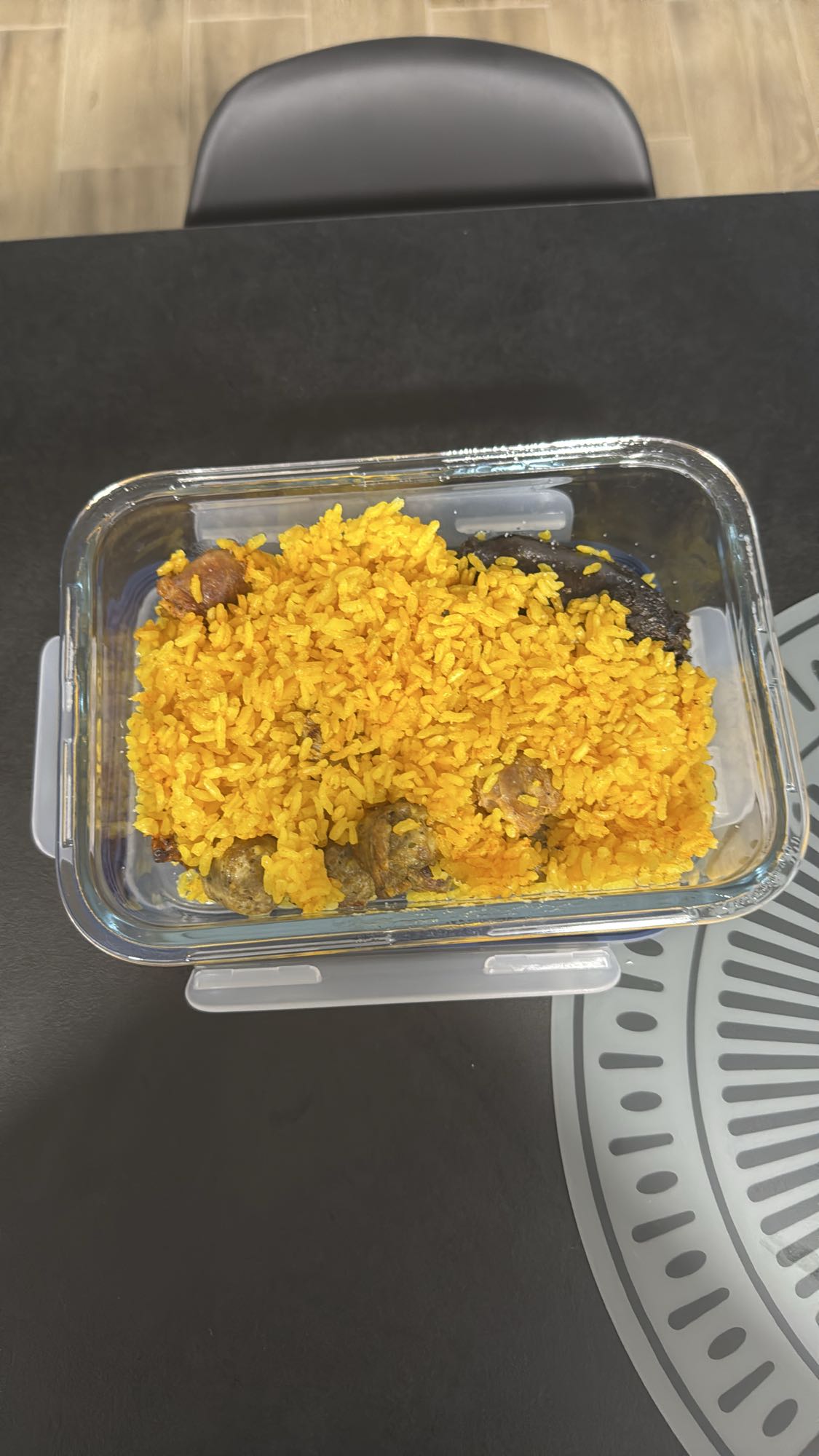 arroz amarillo con carne
